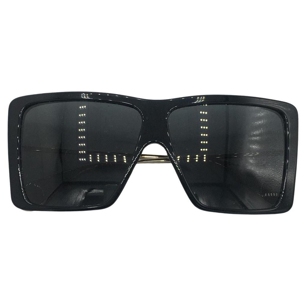 Gucci Plastic Goggle Glasses in Black