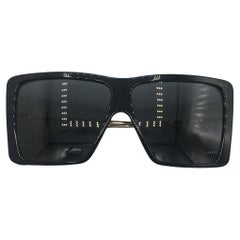 Gucci Plastic Goggle Glasses in Black