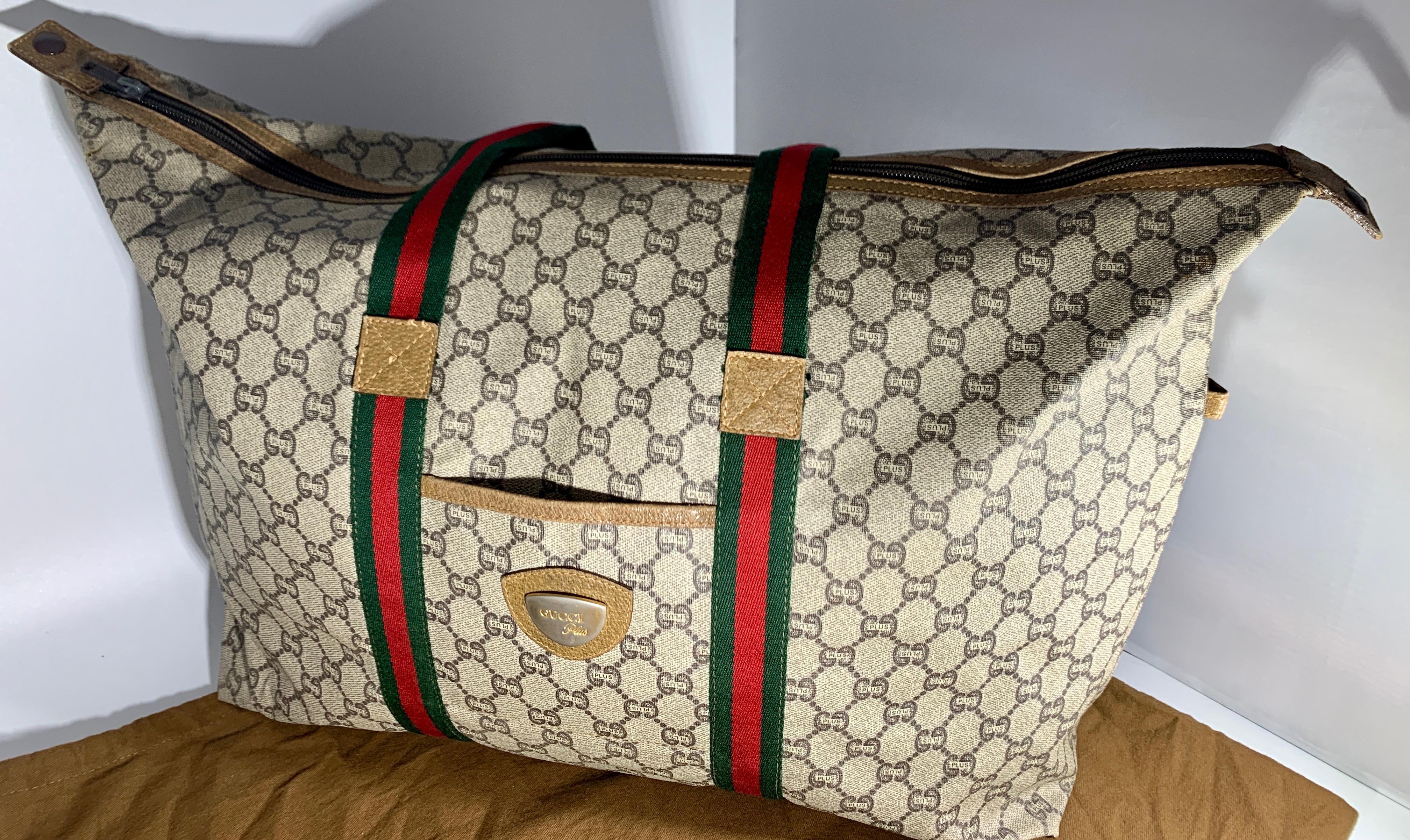 Gucci Plus Vintage Tan Monogram Canvas Large Tote Shoulder Bag Striped Handles
This is an Authentic Vintage Gucci Plus Webby large Tote
Vintage are in!!! They are hard to find and it is in excellent used condition
a bit tarnished on hardware
clean