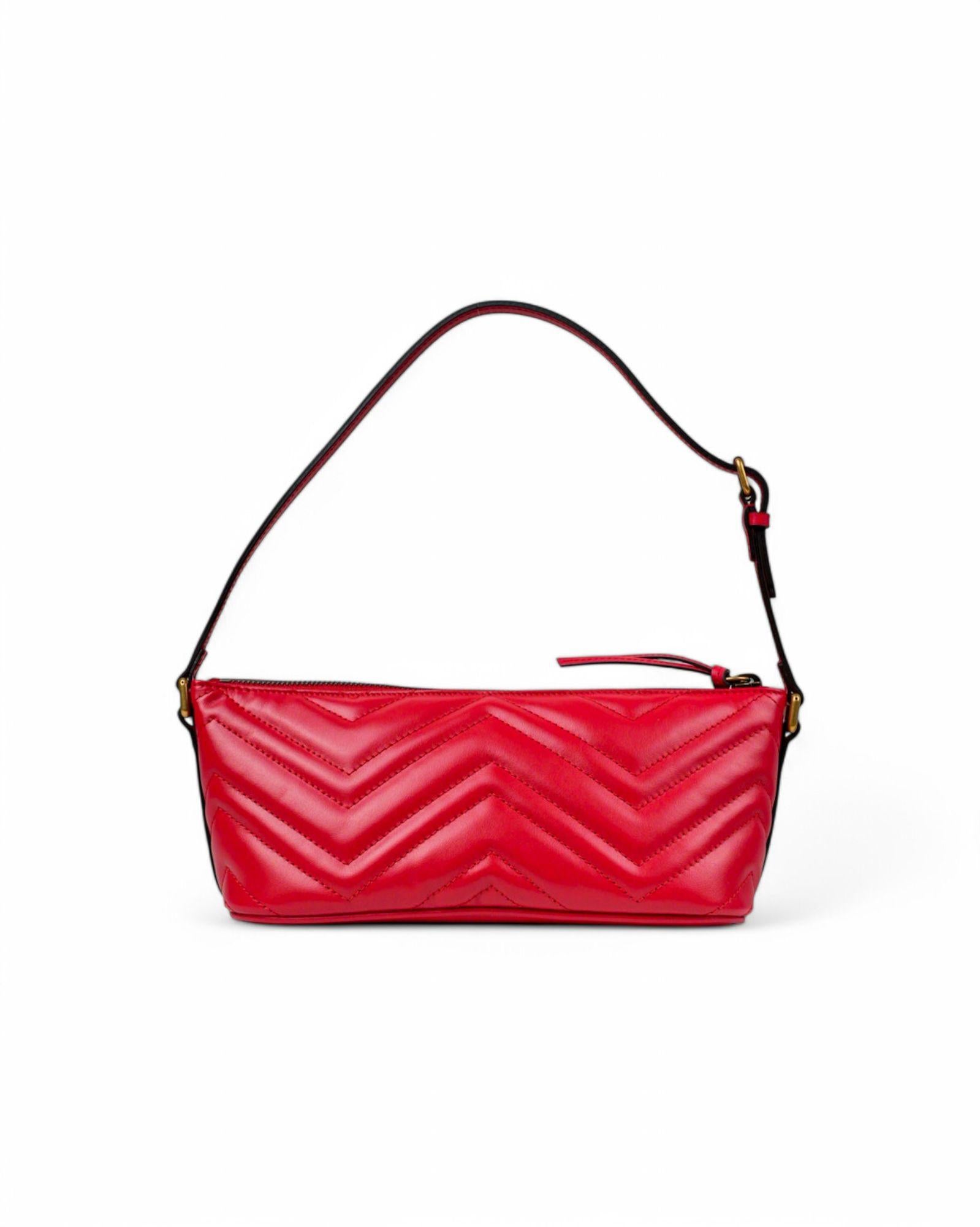Gucci Pochette Hobo GG Marmont Rossa in vendita 1