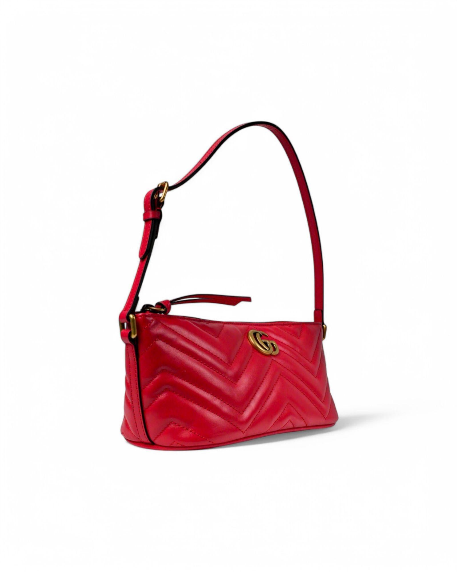 Gucci Pochette Hobo GG Marmont Rossa in vendita 3