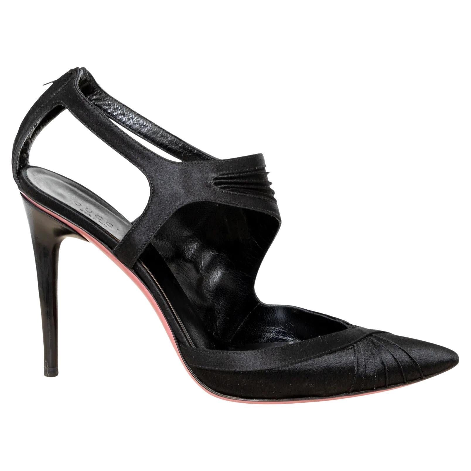 Talons pointus en satin de Gucci - années 00