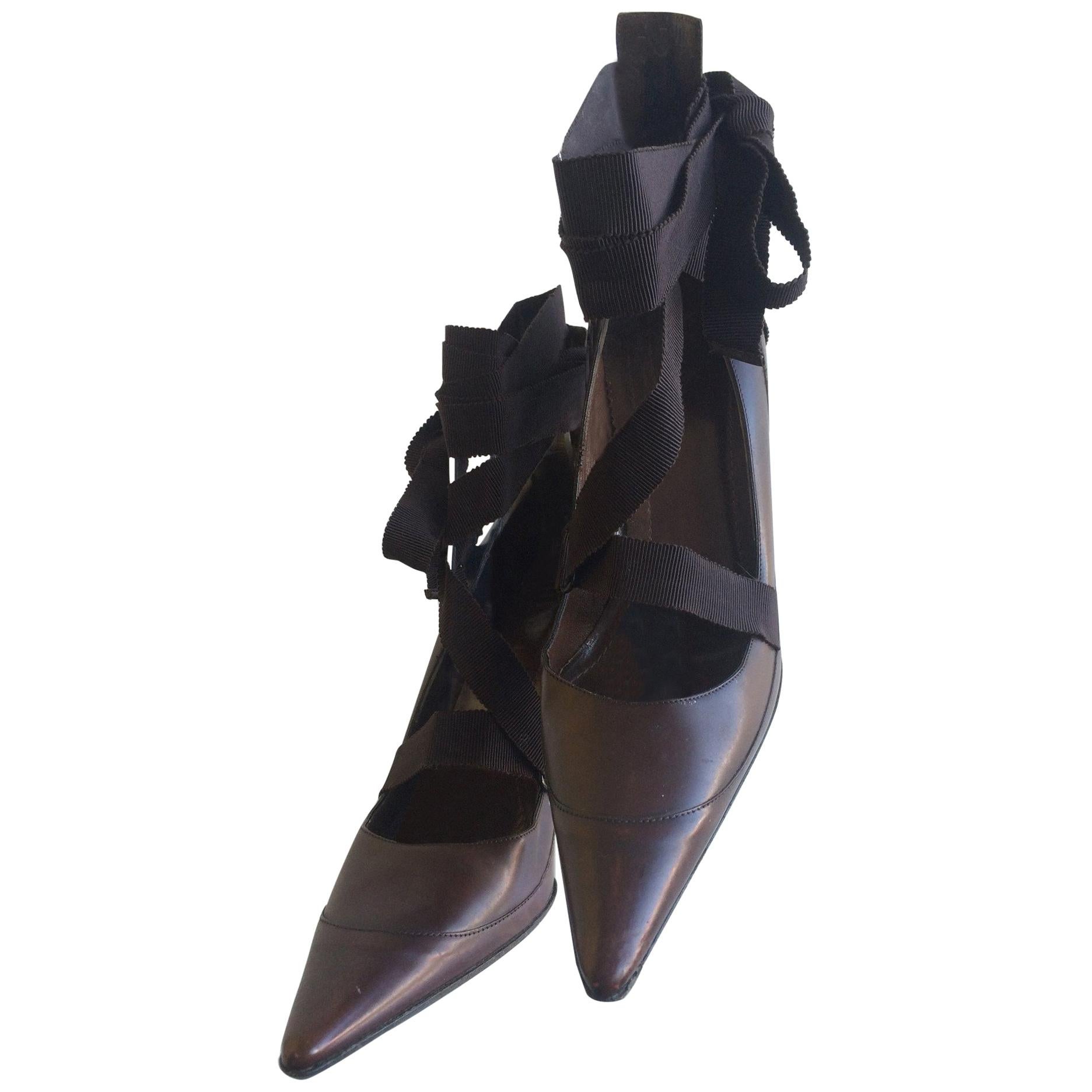 Gucci Pointed Winklepicker Brown Leather Pumps with Ribbon