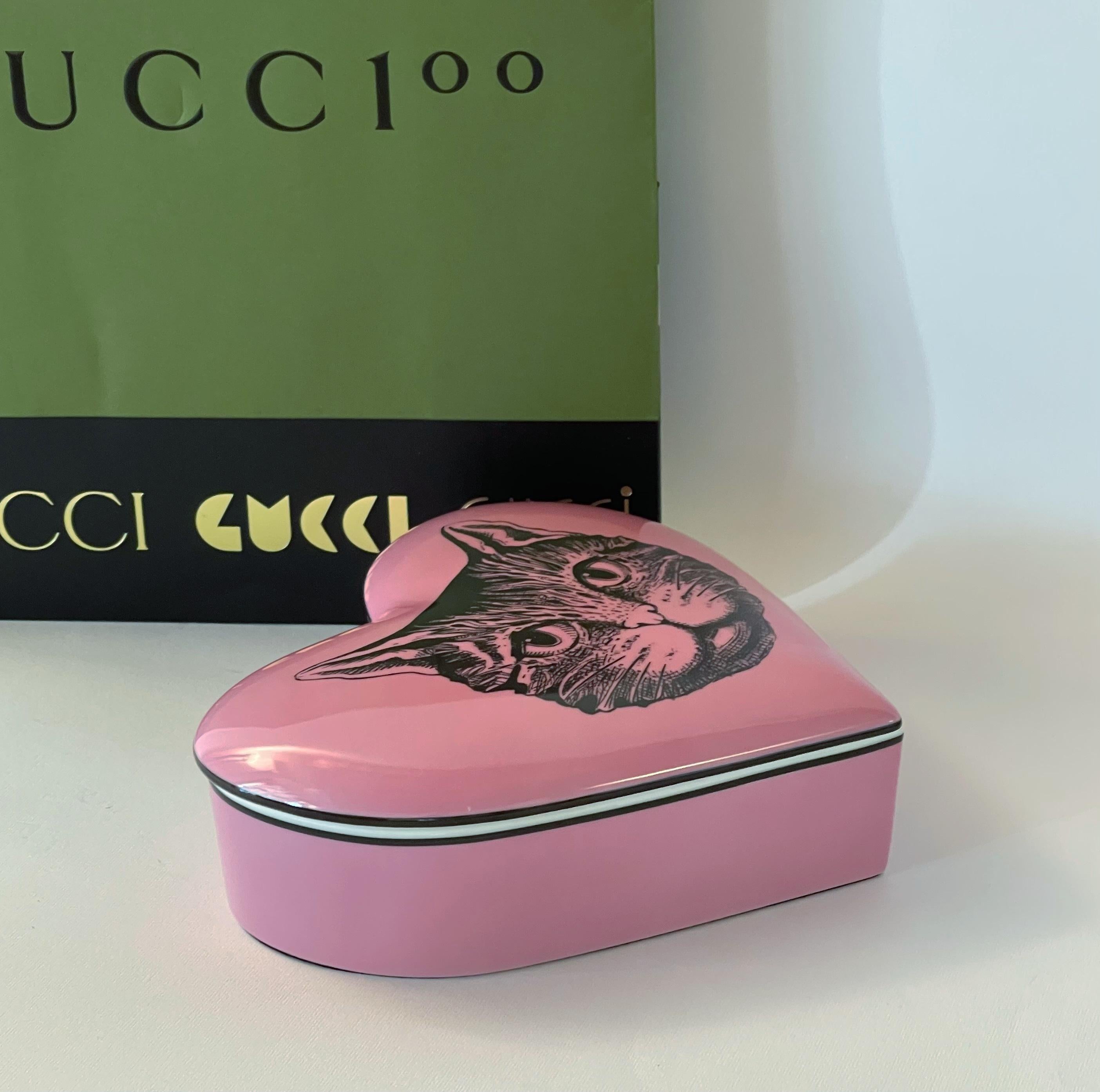 Caja de porcelana GUCCI con estampado de gato místico Italiano en venta