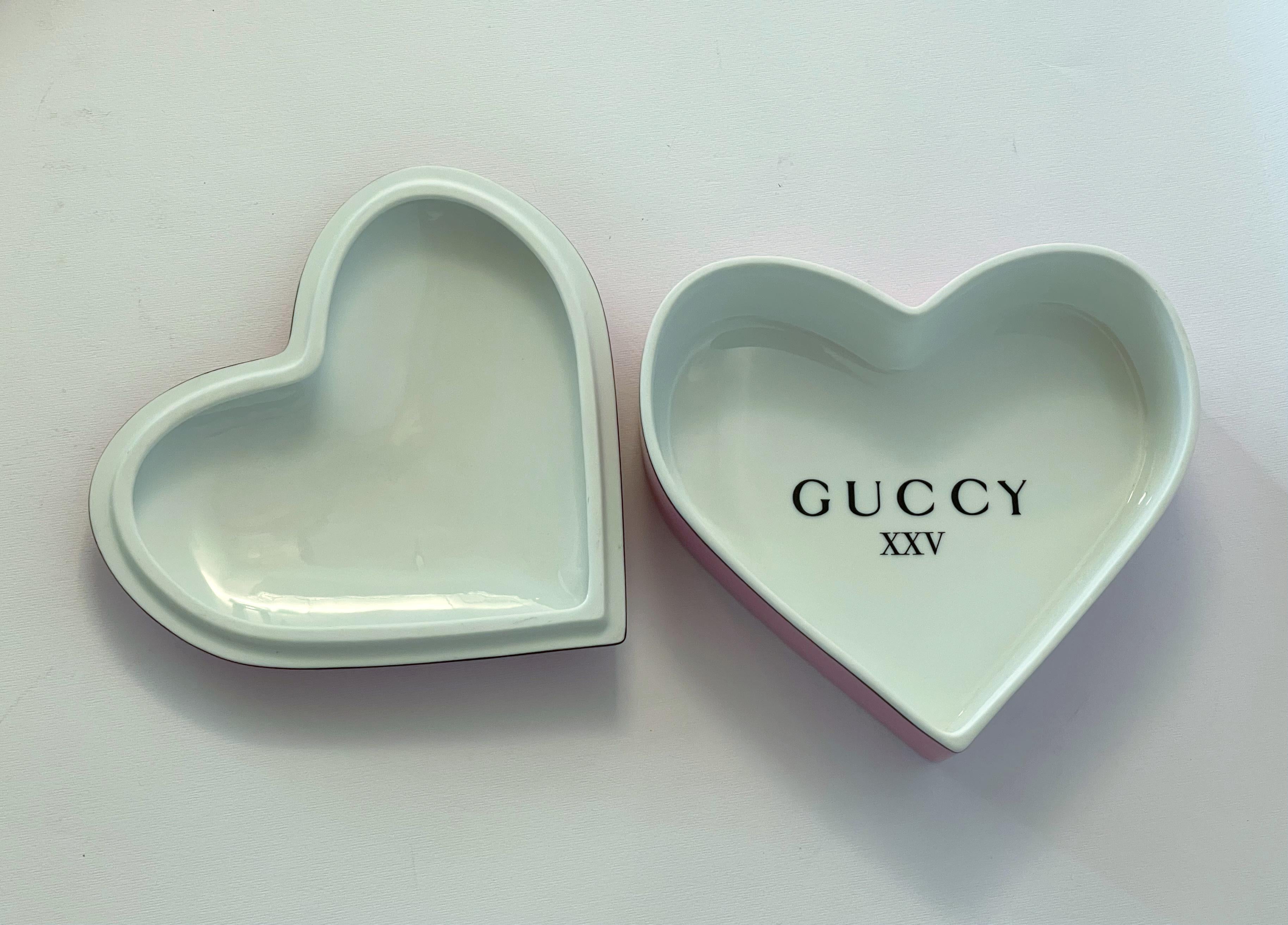 Caja de porcelana GUCCI con estampado de gato místico Siglo XXI y contemporáneo en venta