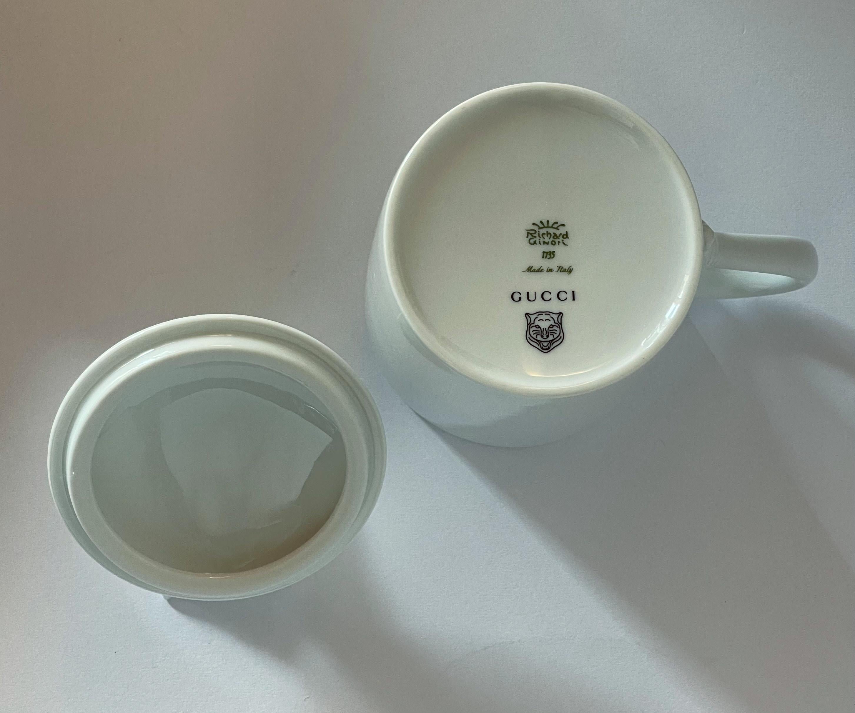 Porcellana Tazza con farfalla in porcellana di Gucci in vendita