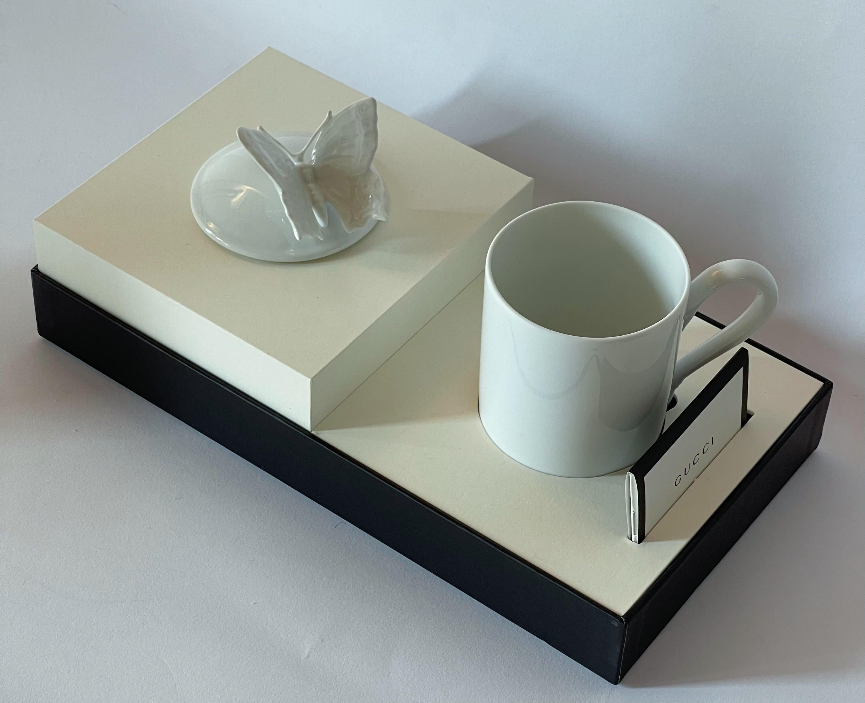 Tazza con farfalla in porcellana di Gucci in vendita 2