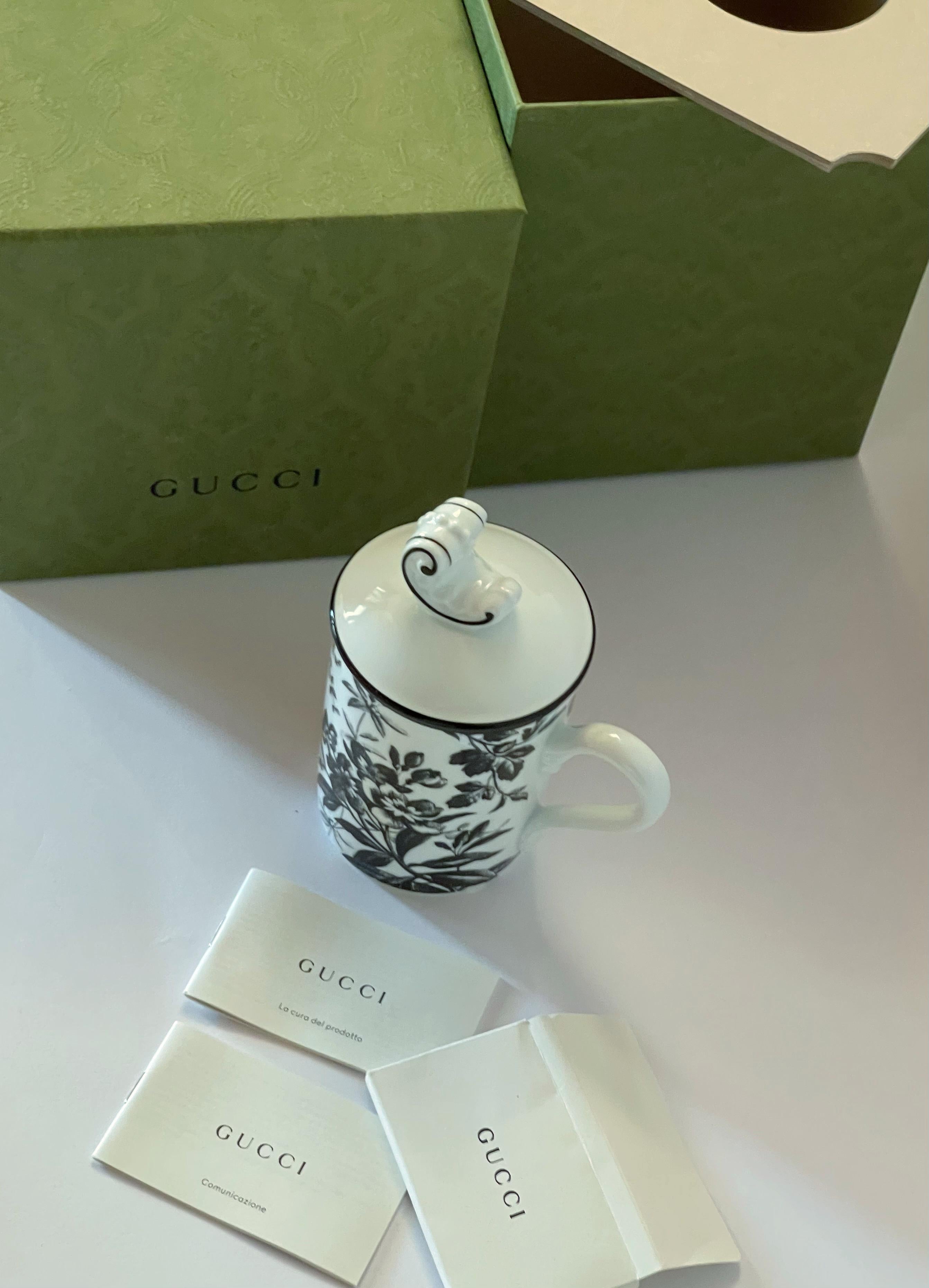 Gucci Porcelain Flowers Scroll Mug For Sale 2
