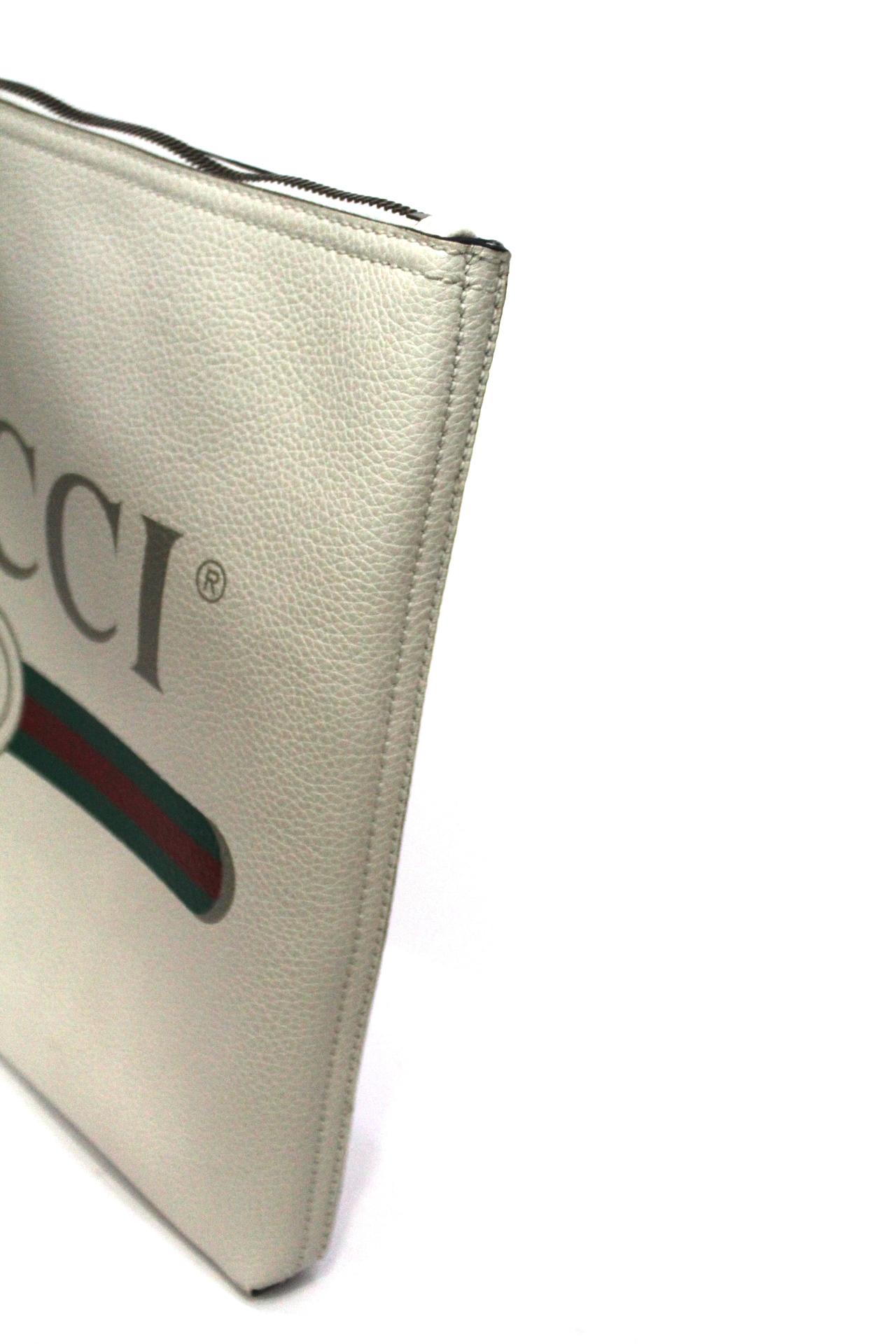Gucci Pouch White Leather  Unisex Handbag  In New Condition In Torre Del Greco, IT