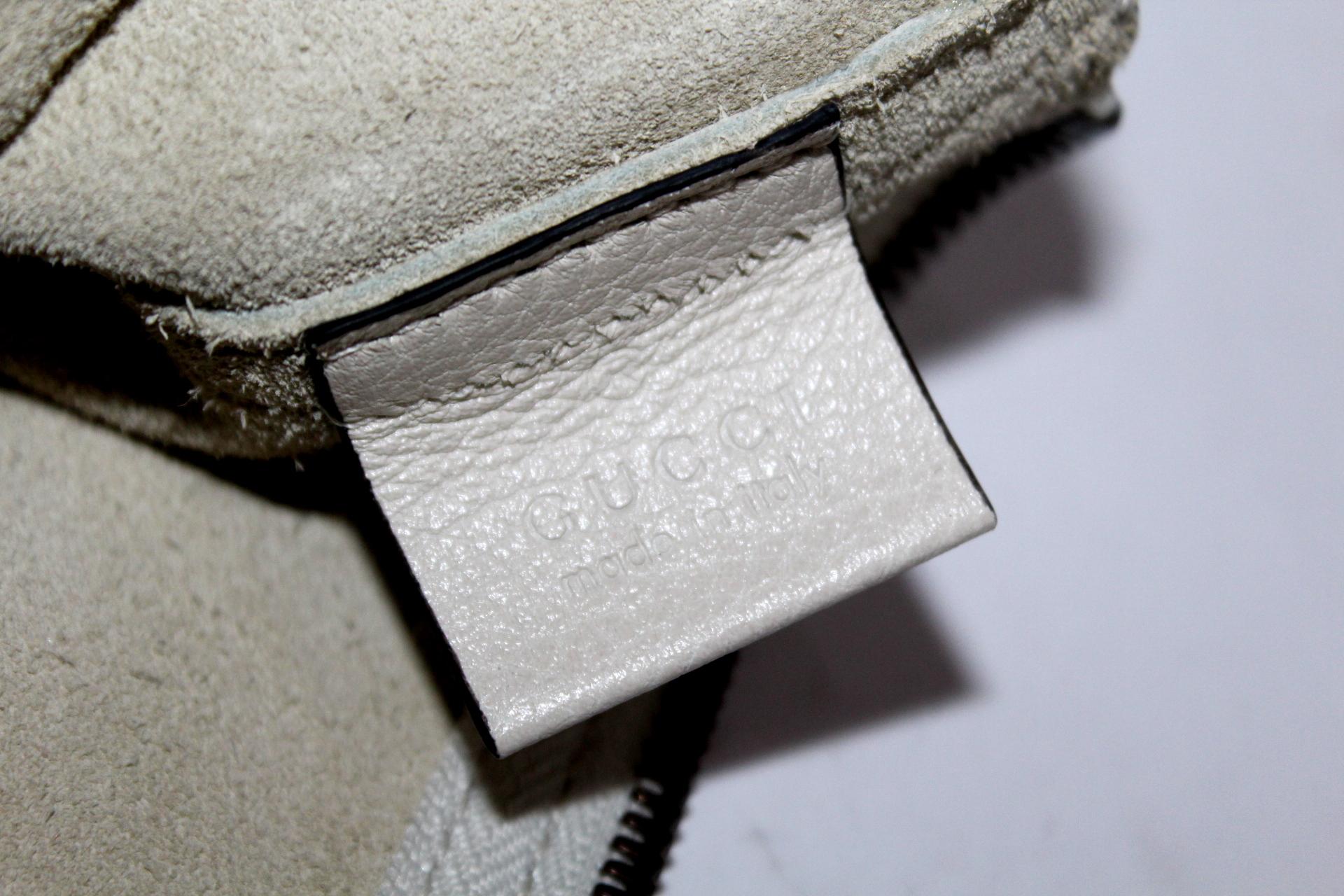 Gucci Pouch White Leather  Unisex Handbag  3