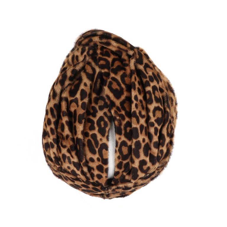 GUCCI Pre-Fall 2016 Black Brown Leopard Print Leather  display picture 1