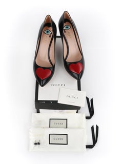 GUCCI Pre-Fall 2016 Black Red Leather Heart Pointed Toe Kitten Heel Pumps NIB