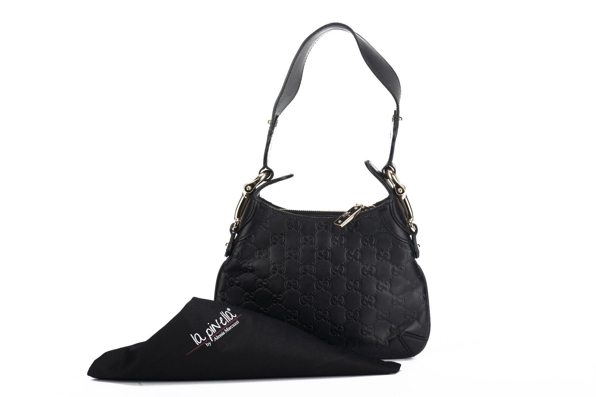 Gucci Preloved Black GG Shoulder Bag For Sale 7
