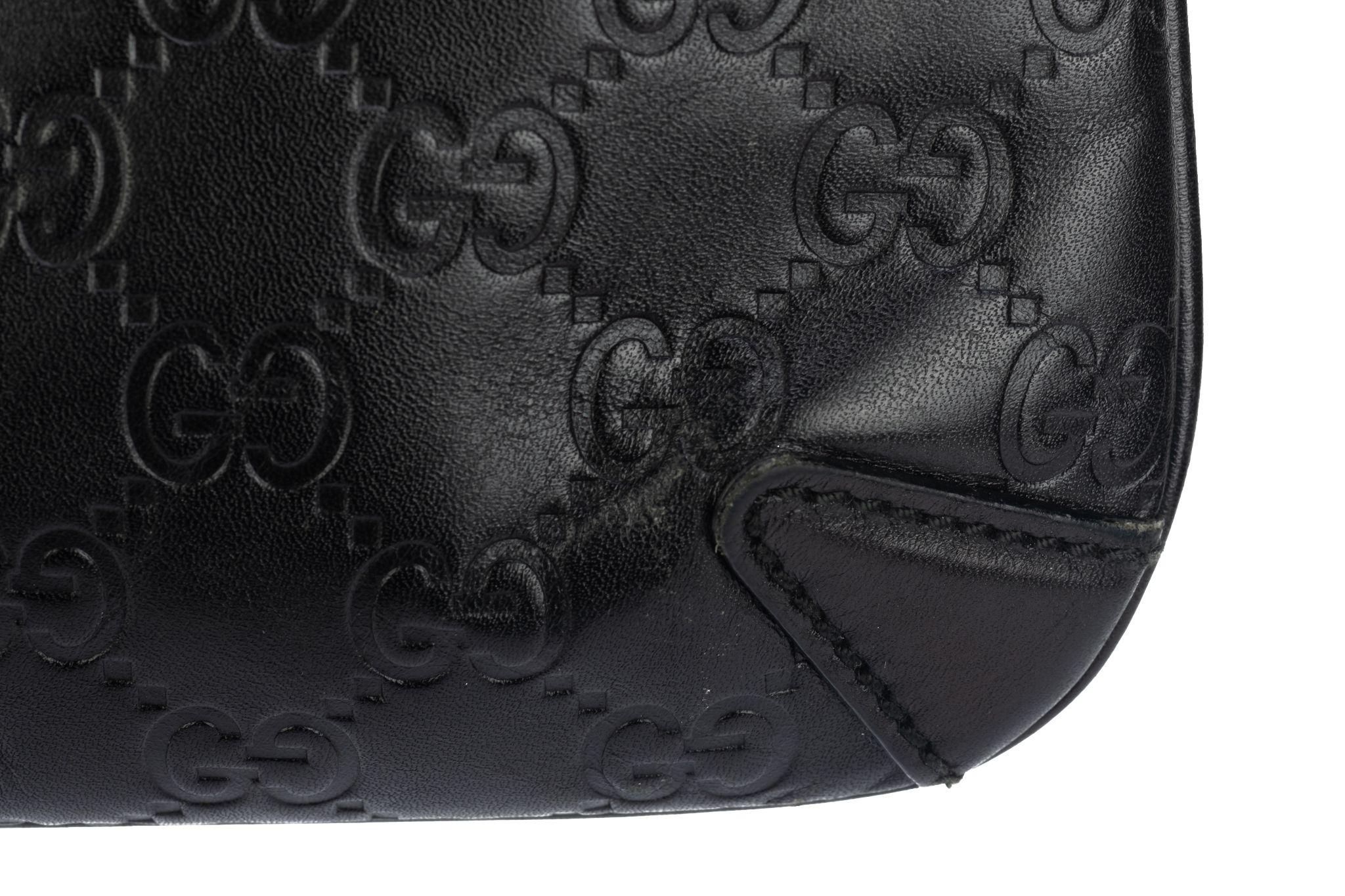 Gucci Preloved Black GG Shoulder Bag In Excellent Condition For Sale In West Hollywood, CA