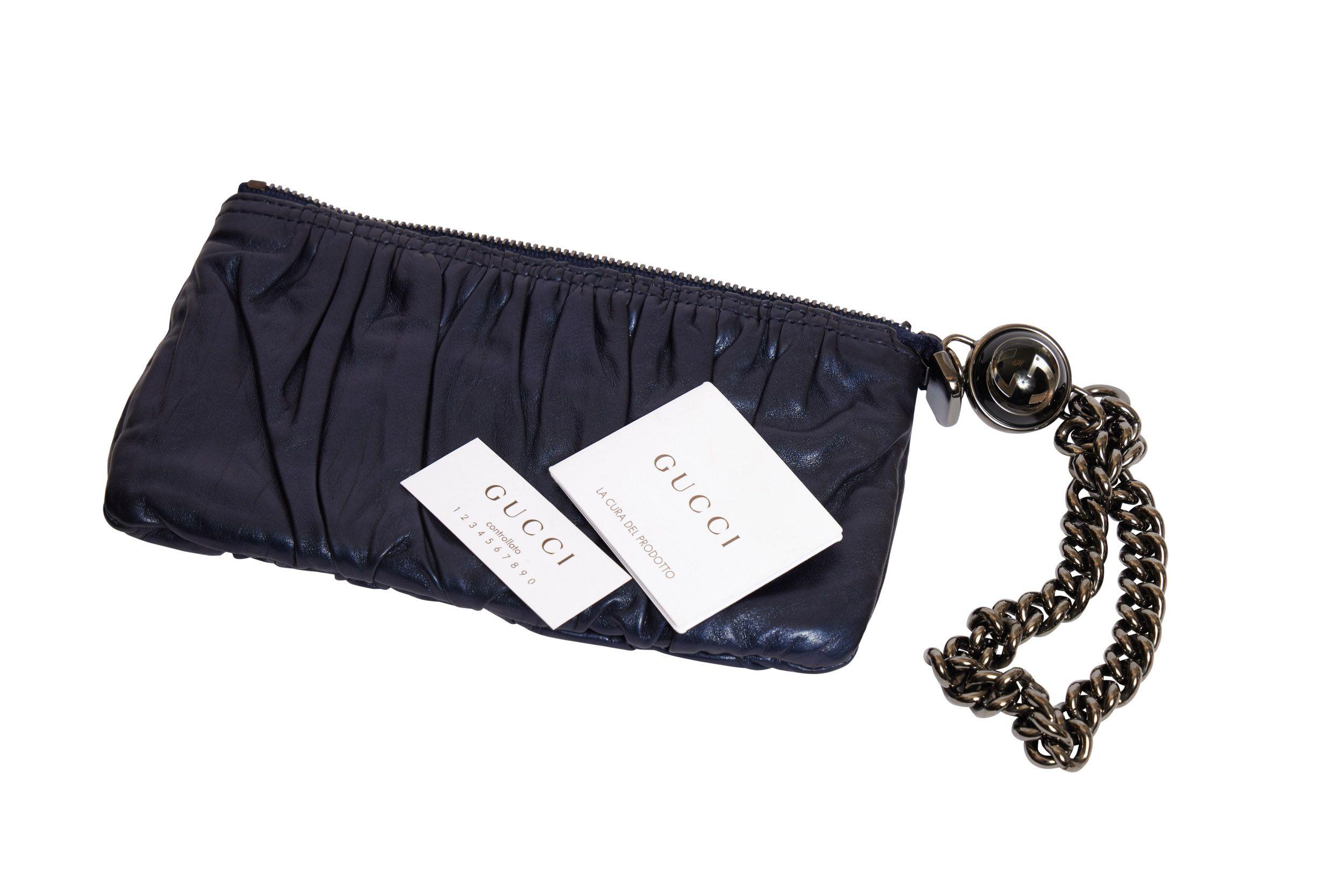 Gucci Preloved Blue Leather Wristlet In Excellent Condition For Sale In West Hollywood, CA