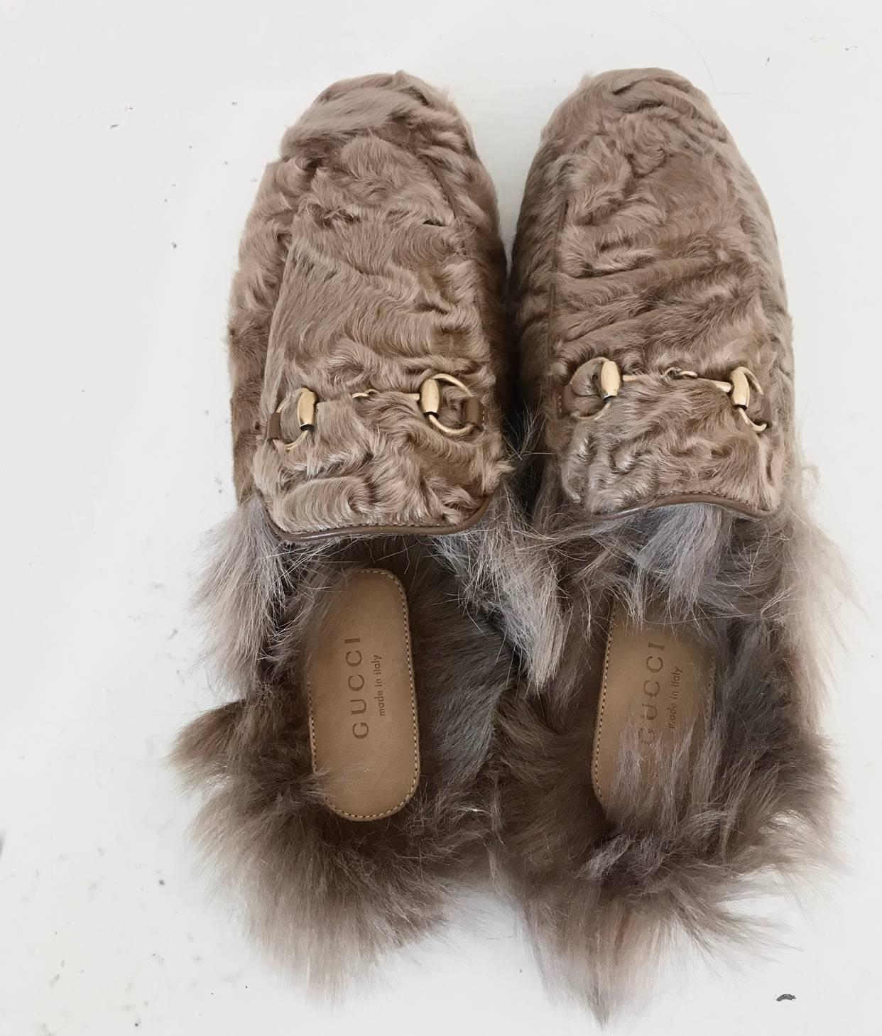 Gucci  Princentown Moccasins in Beige Fur 2017 In New Condition For Sale In Lombardia, IT