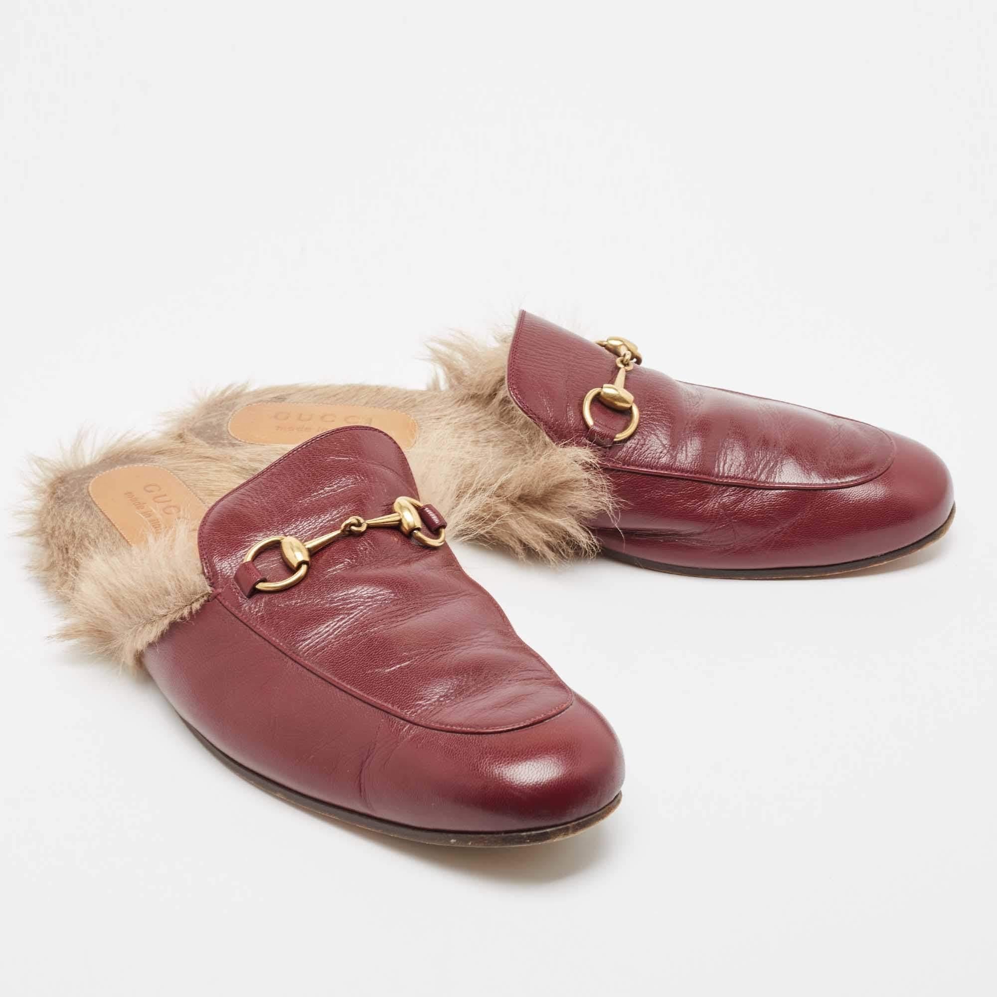 Gucci Princetown Burgundy Leather and Fur Mules Size 45 In Good Condition In Dubai, Al Qouz 2