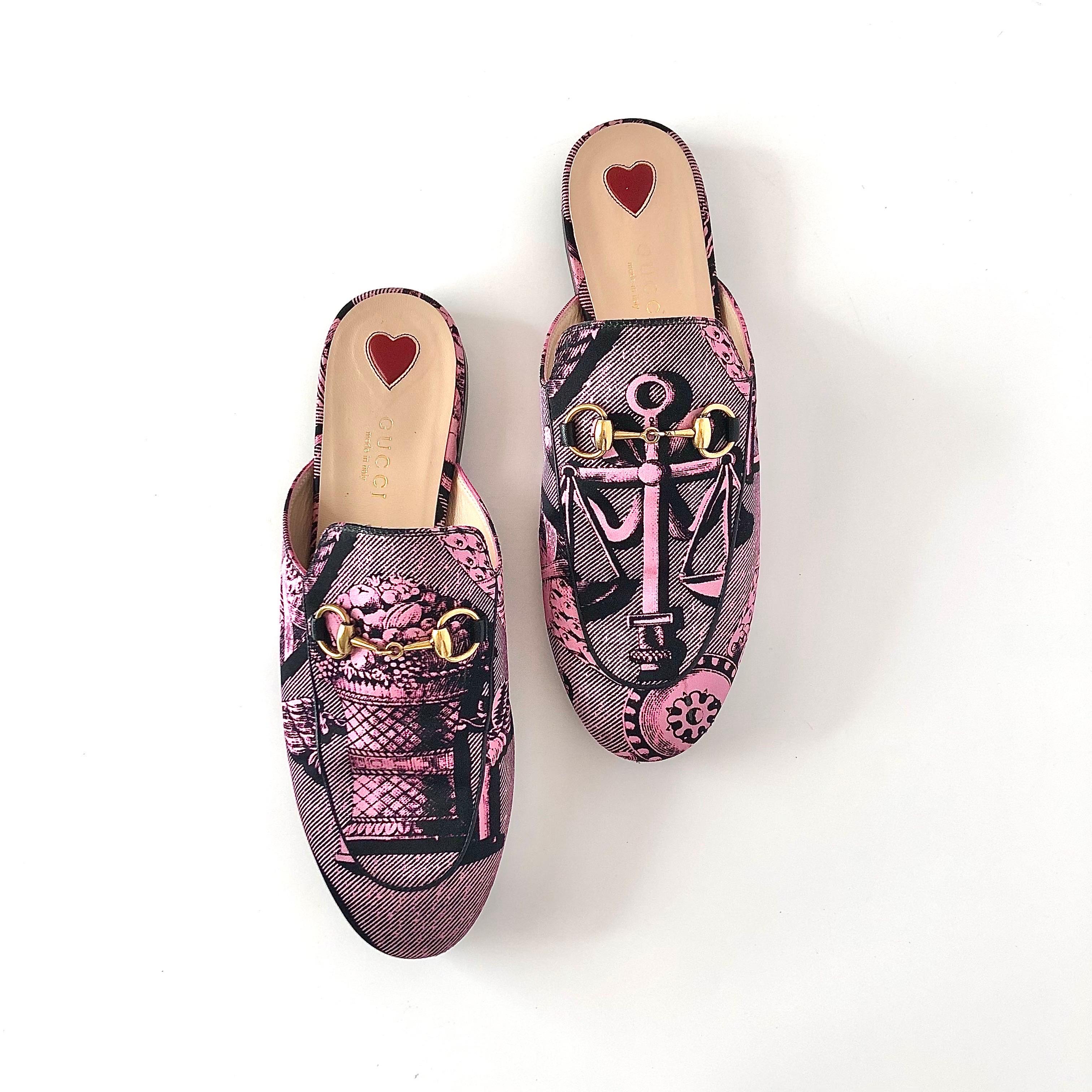 Beige Gucci Princetown Horsebit Saint Romain Print Slip On Mules Flats 36 in vendita