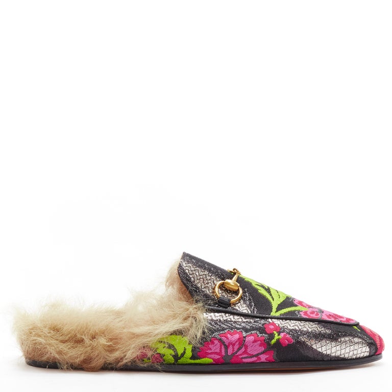 Chaussures à talons Gucci Princetown avec doublure de fourrure en jacquard  à fleurs roses EU37 En vente sur 1stDibs