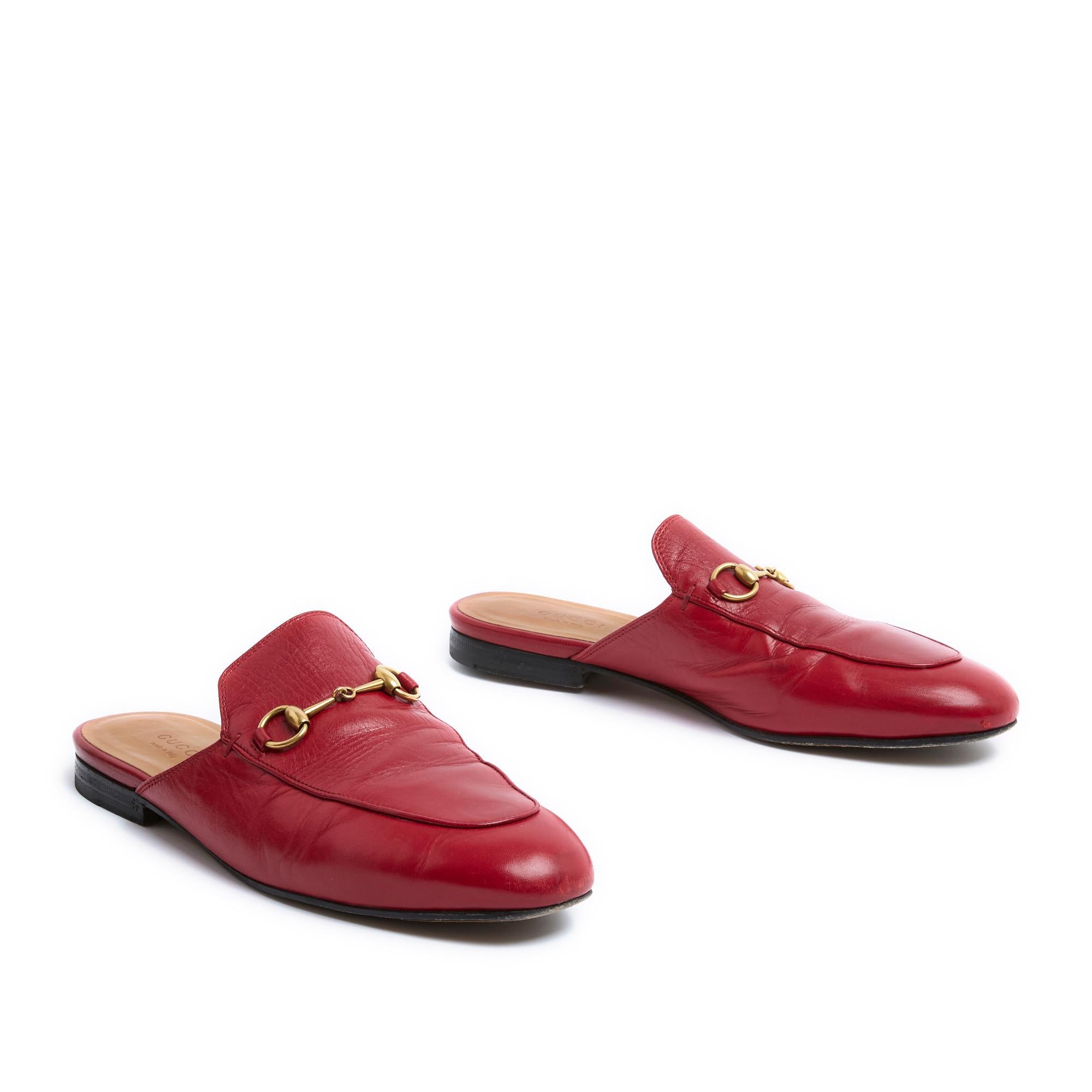 Gucci Princetown rot Leder Loafers Mules EU39 US8.5 im Zustand „Gut“ im Angebot in PARIS, FR