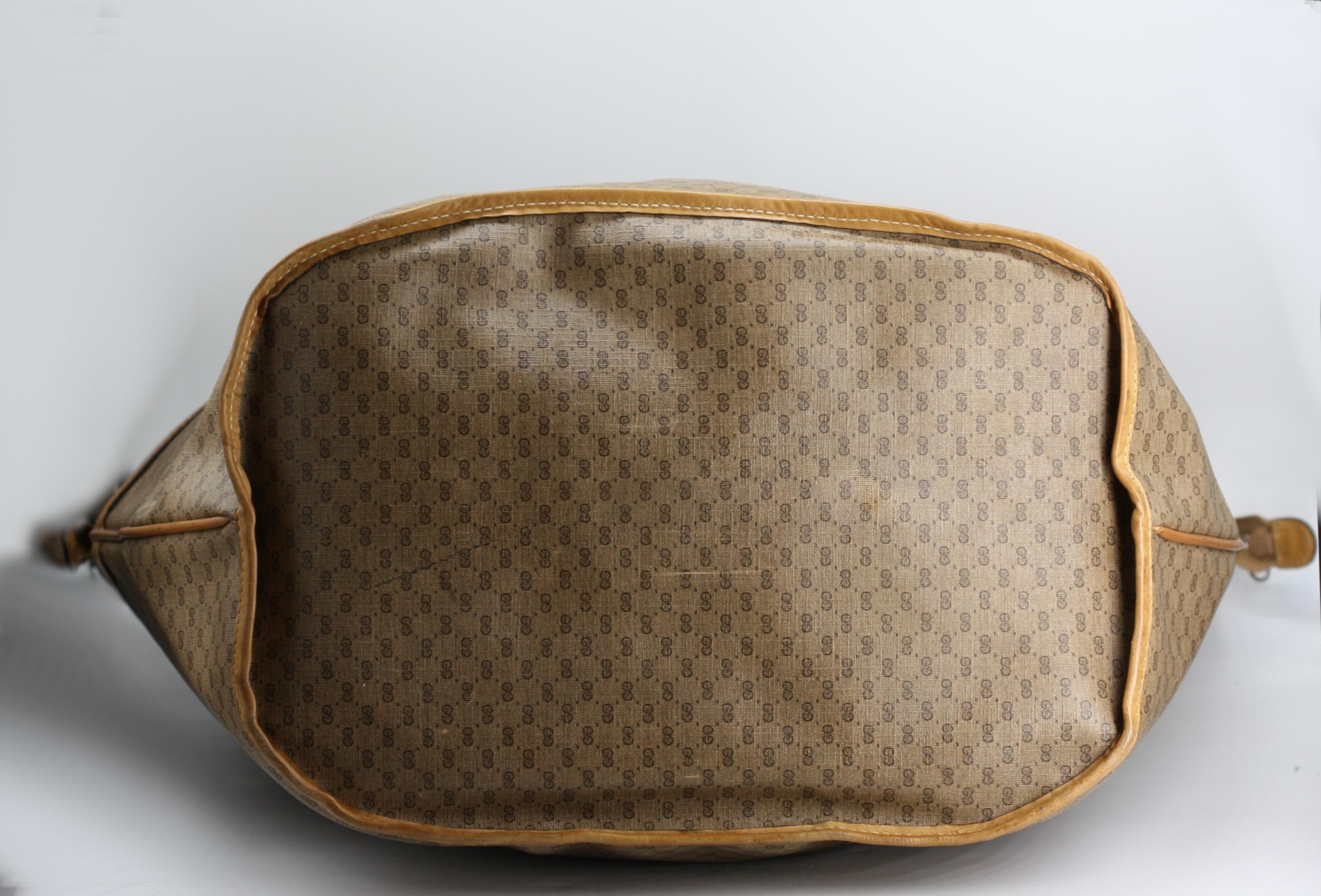 Women's or Men's Gucci Printed Canvas and Leather Large Travel Bag For Sale