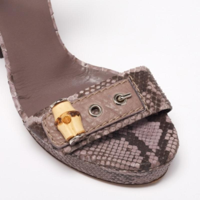 Gucci Purple/Brown Python Leather Bamboo Ankle Straps Platform Sandals Size 37 In Good Condition For Sale In Dubai, Al Qouz 2