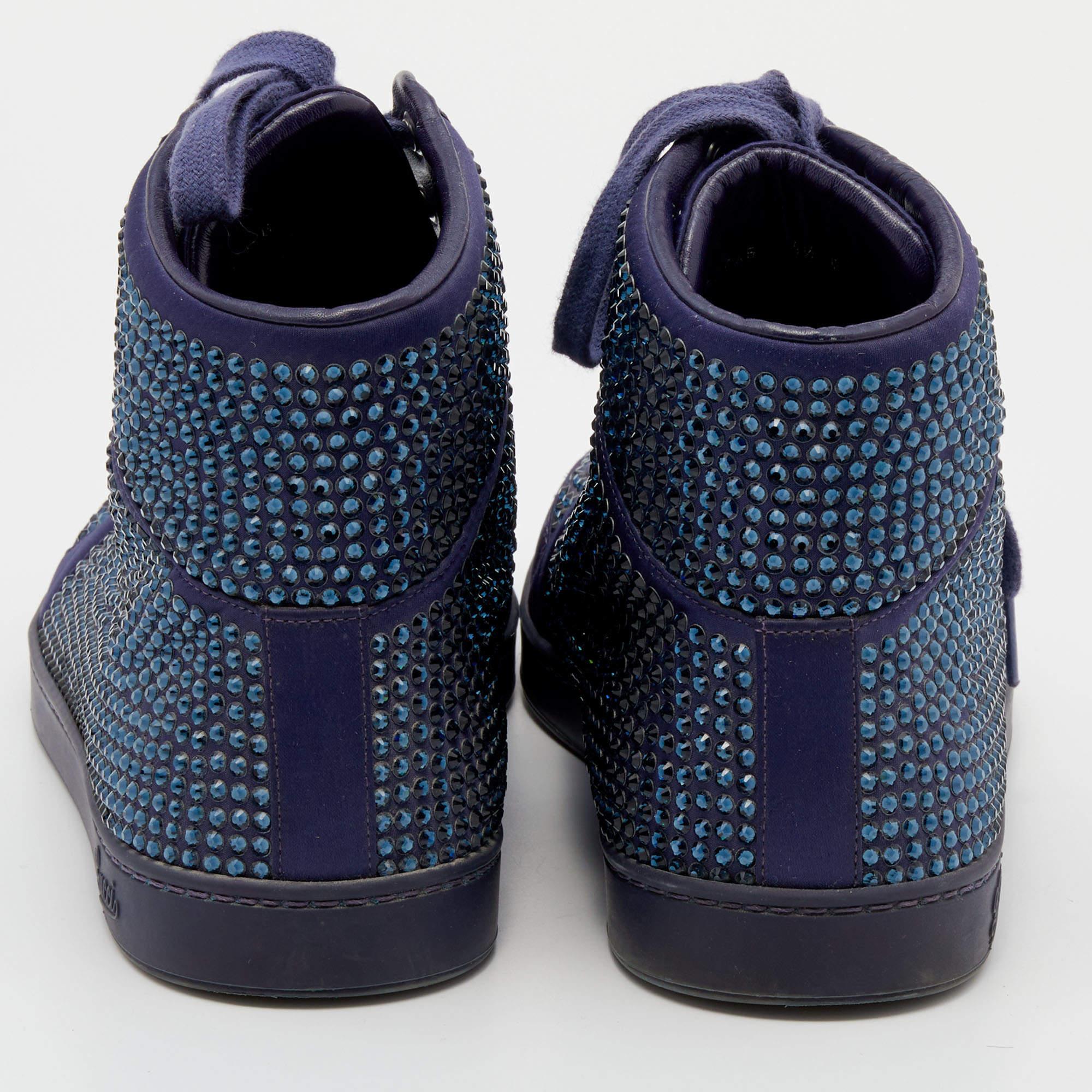 Gucci Purple Crystal Embellished Satin And Leather High Top Sneakers Size 43.5 In Good Condition In Dubai, Al Qouz 2