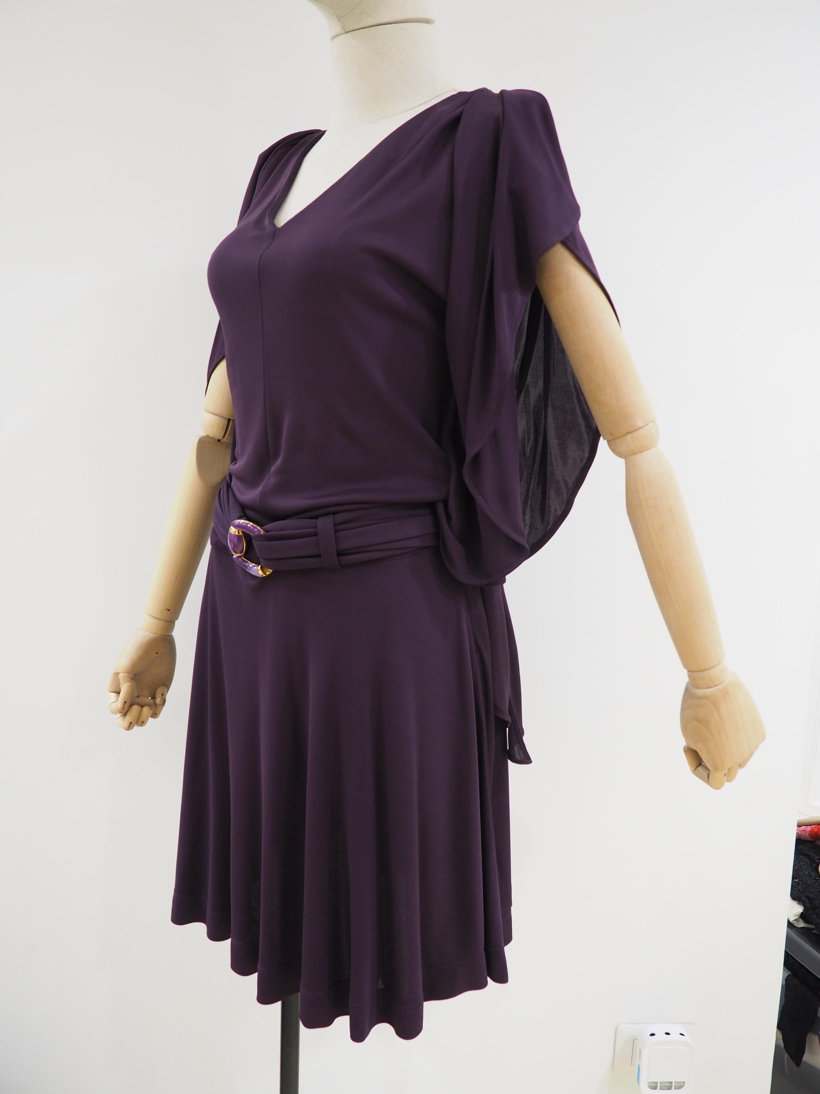 Gucci purple dress
totally made in italy in size S