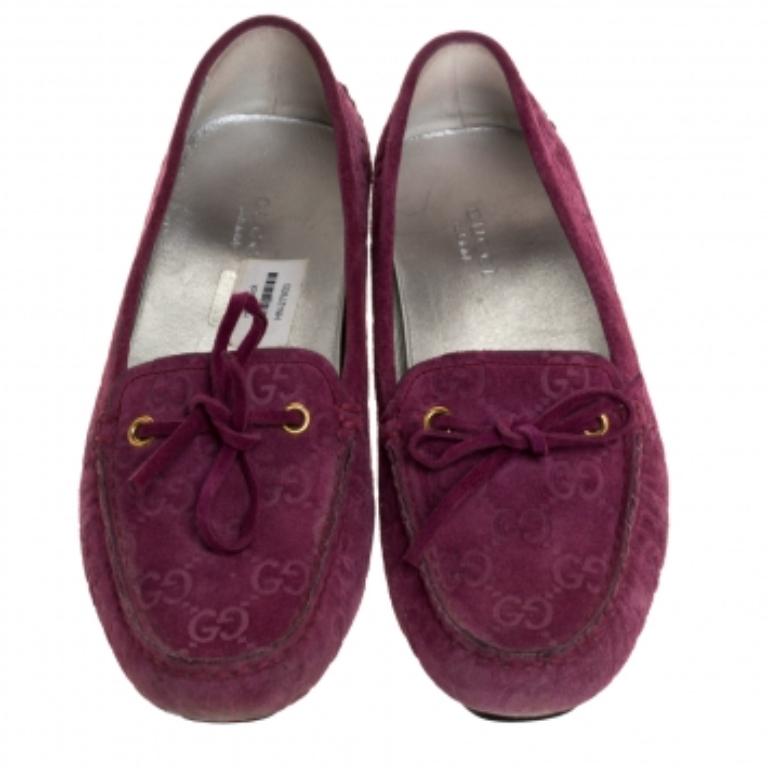 Gucci Purple GG Suede Leather Bow Slip On Loafers Size 36.5 In Good Condition For Sale In Dubai, Al Qouz 2