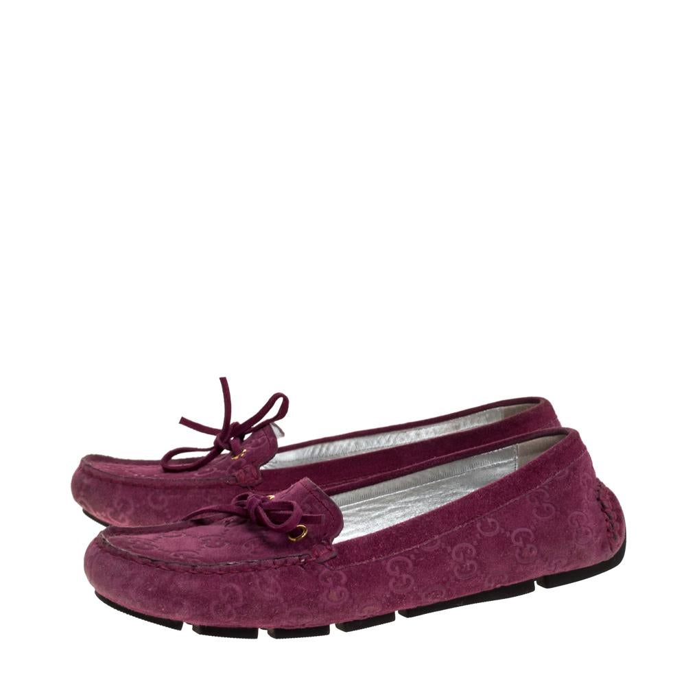 Gucci Purple GG Suede Leather Bow Slip On Loafers Size 36.5 In Good Condition For Sale In Dubai, Al Qouz 2