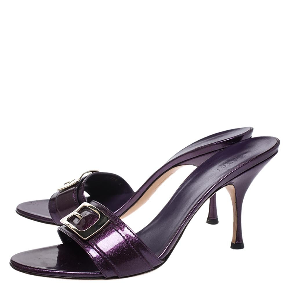 Gucci Purple Glitter Patent Leather Open Toe Sandals Size 39.5 In Good Condition In Dubai, Al Qouz 2