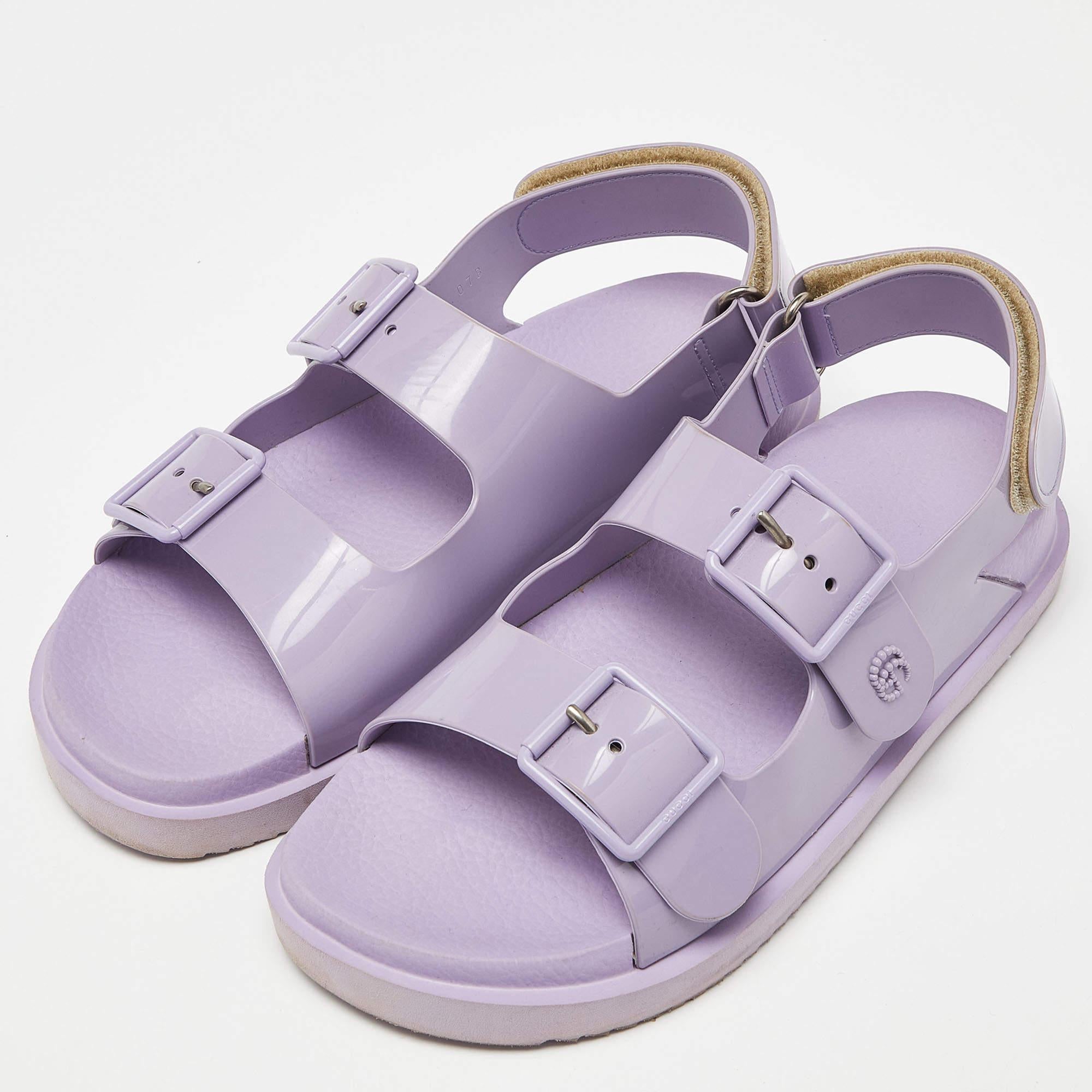 Gucci Purple Jelly Slingback Buckle Sandals Size 40 In Good Condition In Dubai, Al Qouz 2
