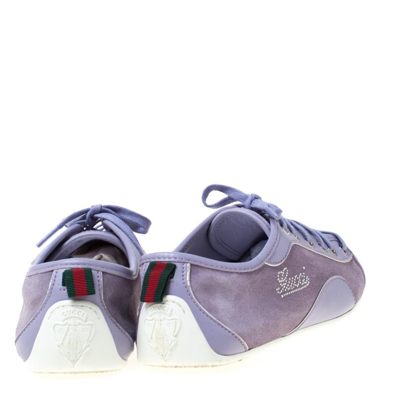 Gucci Purple Leather And Suede Lace Up Low Top Sneakers Size 38.5 In Good Condition In Dubai, Al Qouz 2