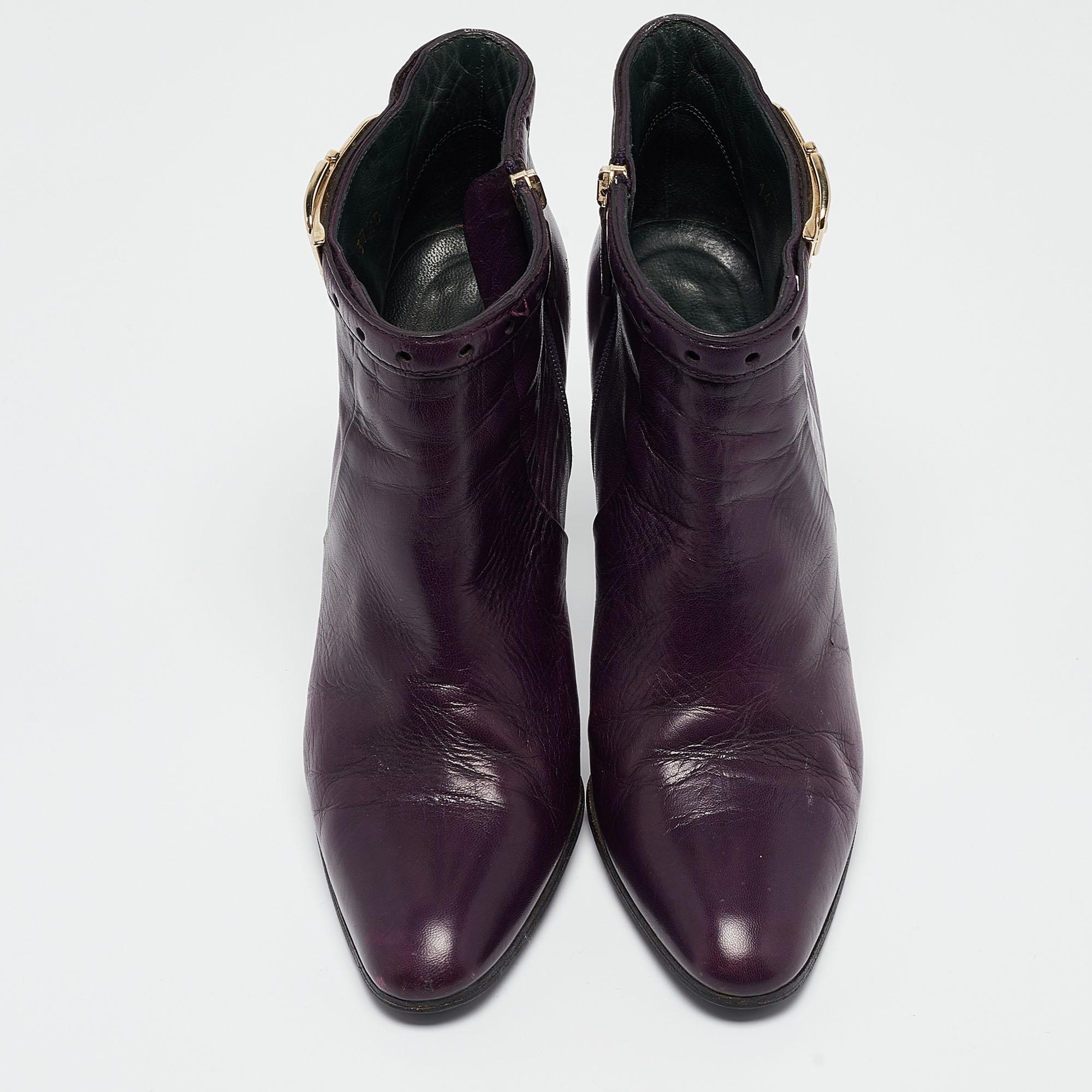 Noir Bottines Gucci en cuir violet avec boucle, taille 37,5 en vente