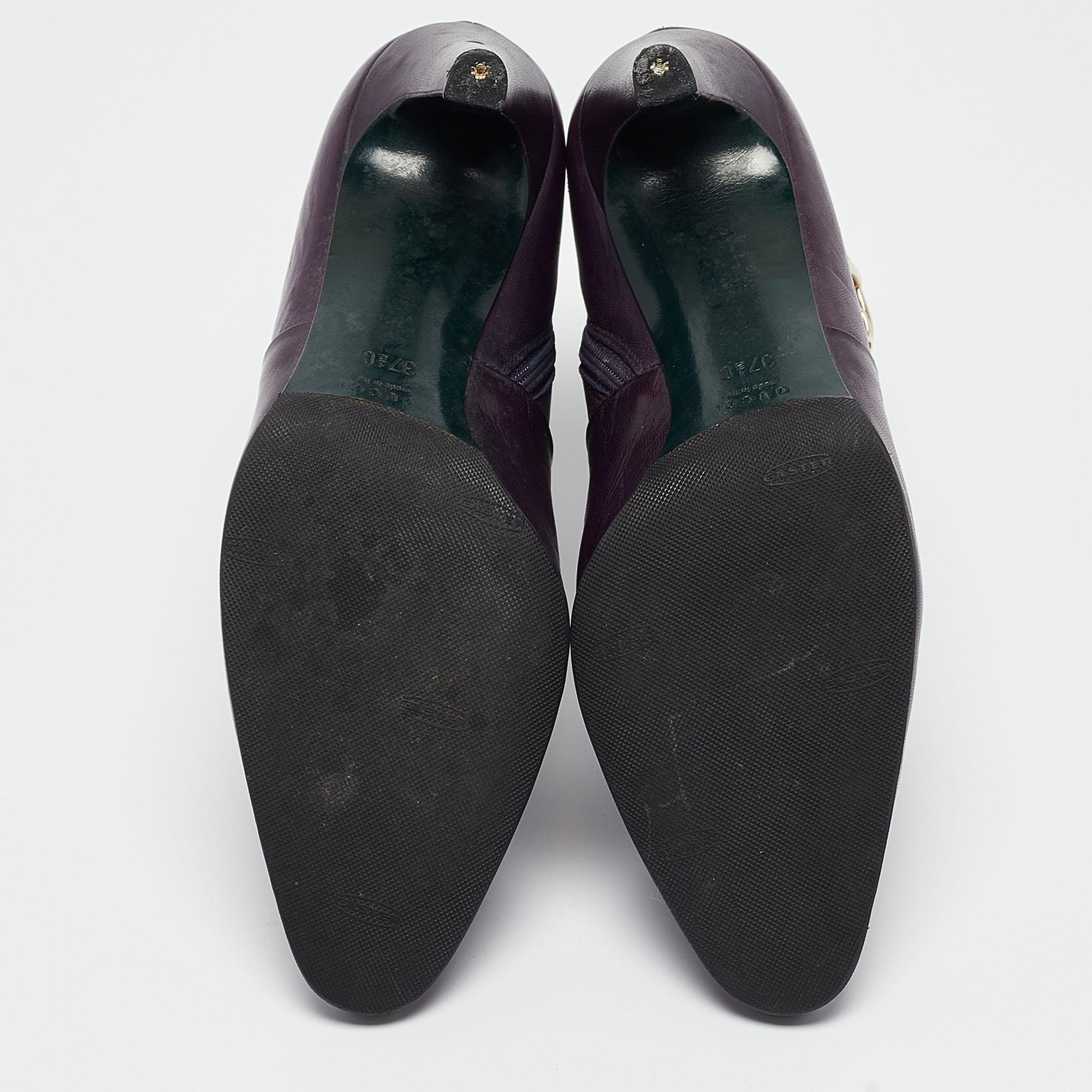 Bottines Gucci en cuir violet avec boucle, taille 37,5 en vente 1