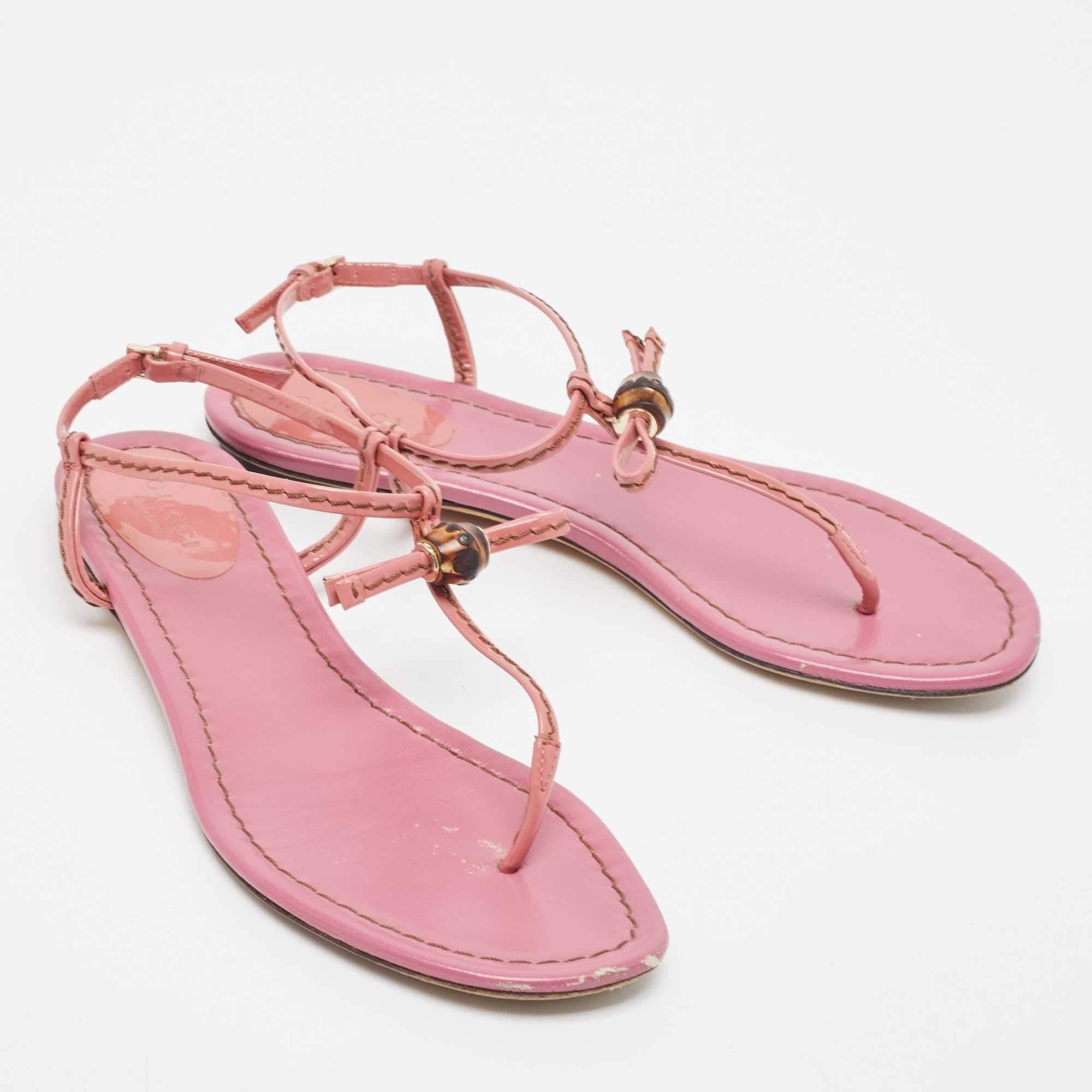 Women's Gucci Purple Patent Bamboo Accent T strap Sandals Size 36 For Sale