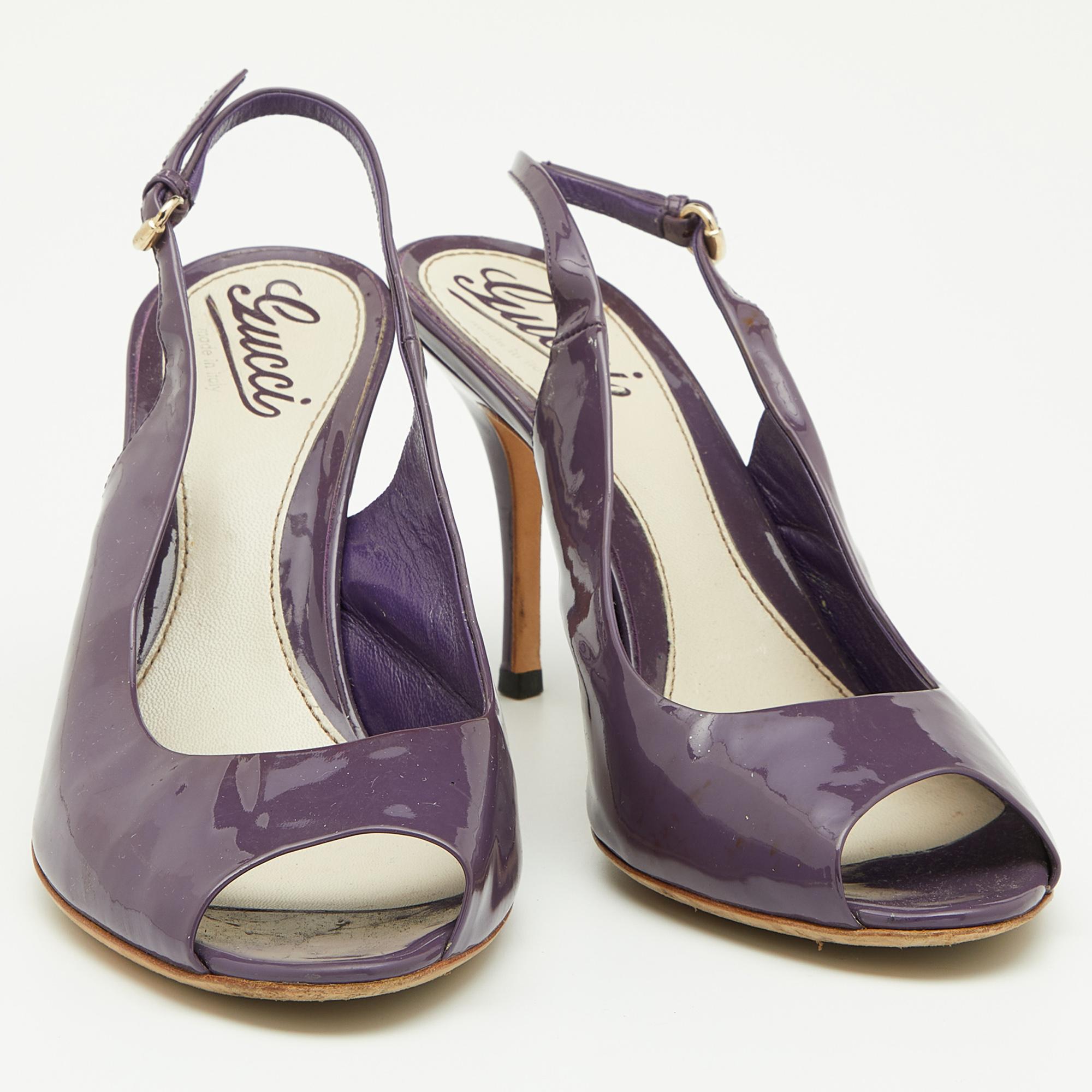 Women's Gucci Purple Patent Leather Peep-Toe Slingback Sandals Size 38.5 For Sale