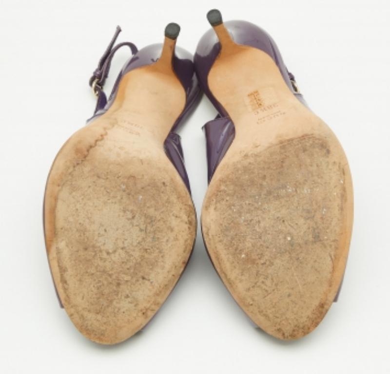 Gucci Sandalias de charol moradas con puntera abierta tamaño 38.5 en venta 2