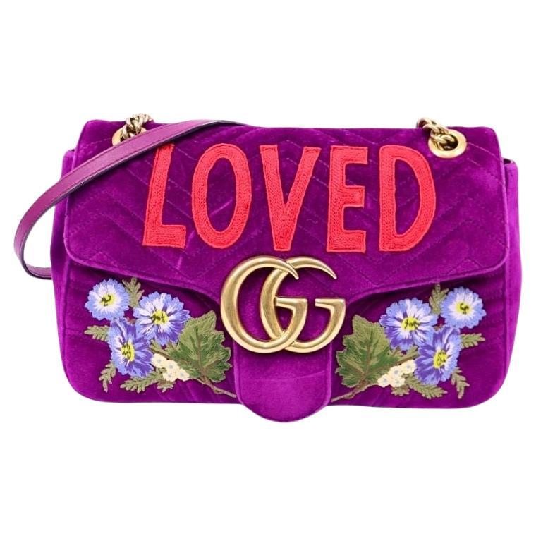 Gucci Borsa Marmont media in velluto trapuntato ricamato LOVED viola in vendita