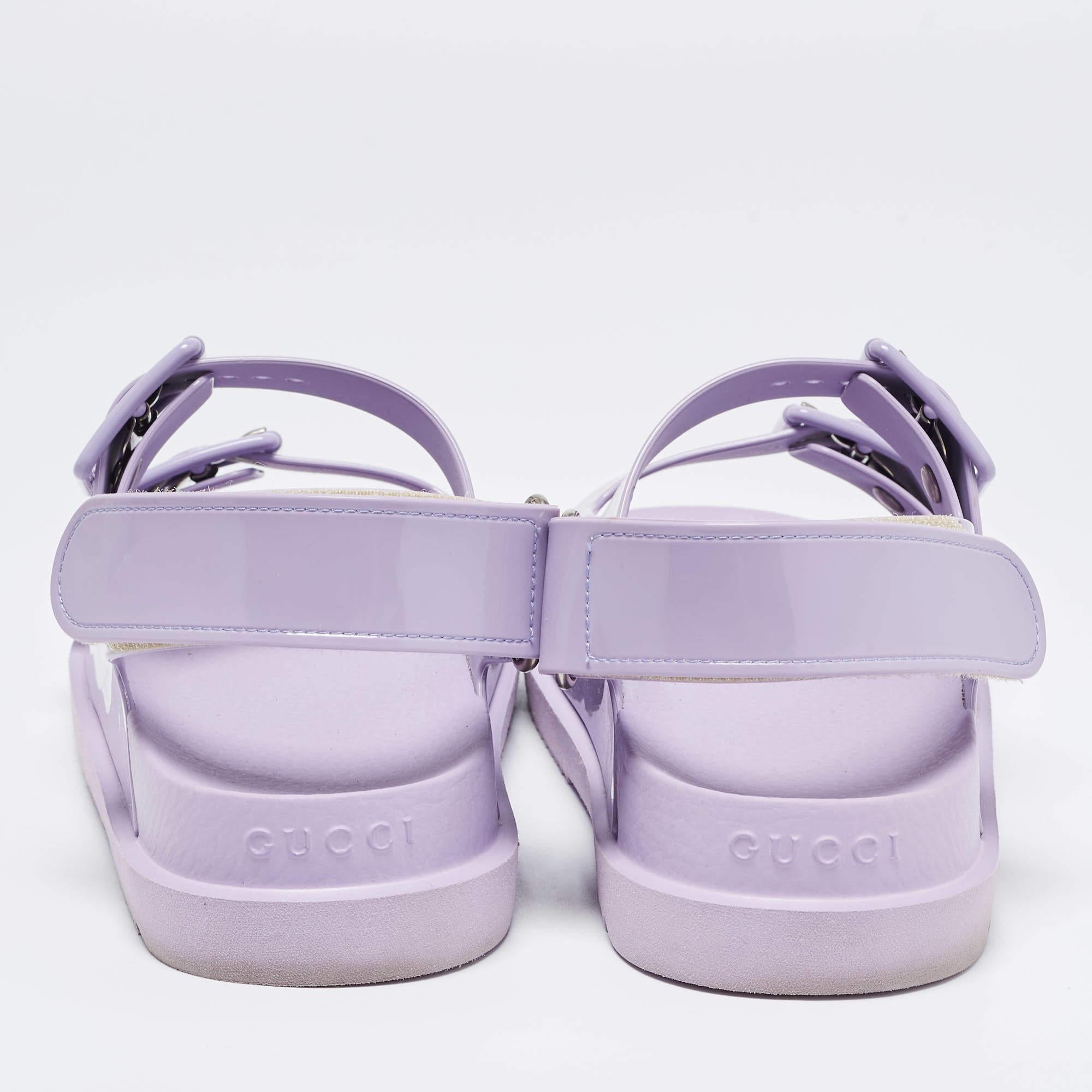 Gucci Purple Rubber Sandals Size 37 In Good Condition In Dubai, Al Qouz 2