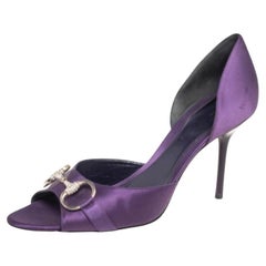 Lila Satin Horsebit Peep-Toe-Sandalen von Gucci Größe 41