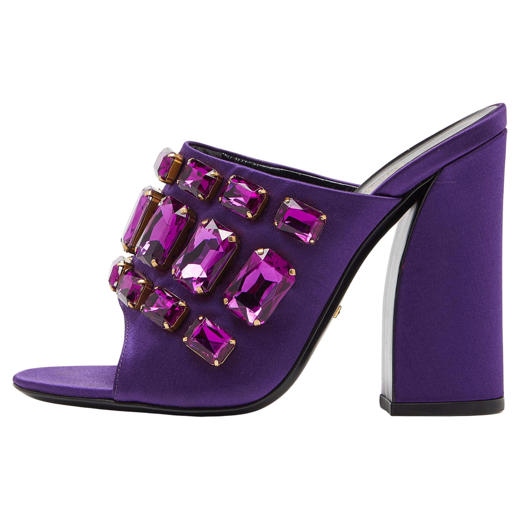 Gucci Purple Satin Tessa Crystal Embellished Peep Toe Slide Mules Size 37 For Sale