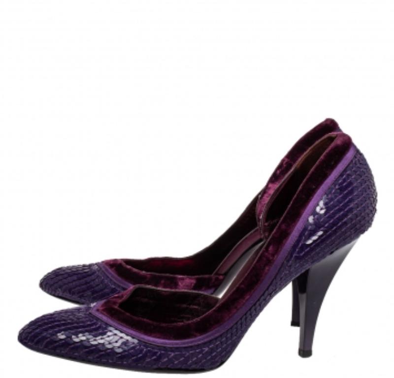 Exhibiting beauty with every detail, these stunning pumps by Gucci are sure to look great on you. Crafted from satin and velvet, they feature covered toes, d'Orsay cuts, sequins on the exterior, and 10.5 cm heels.
