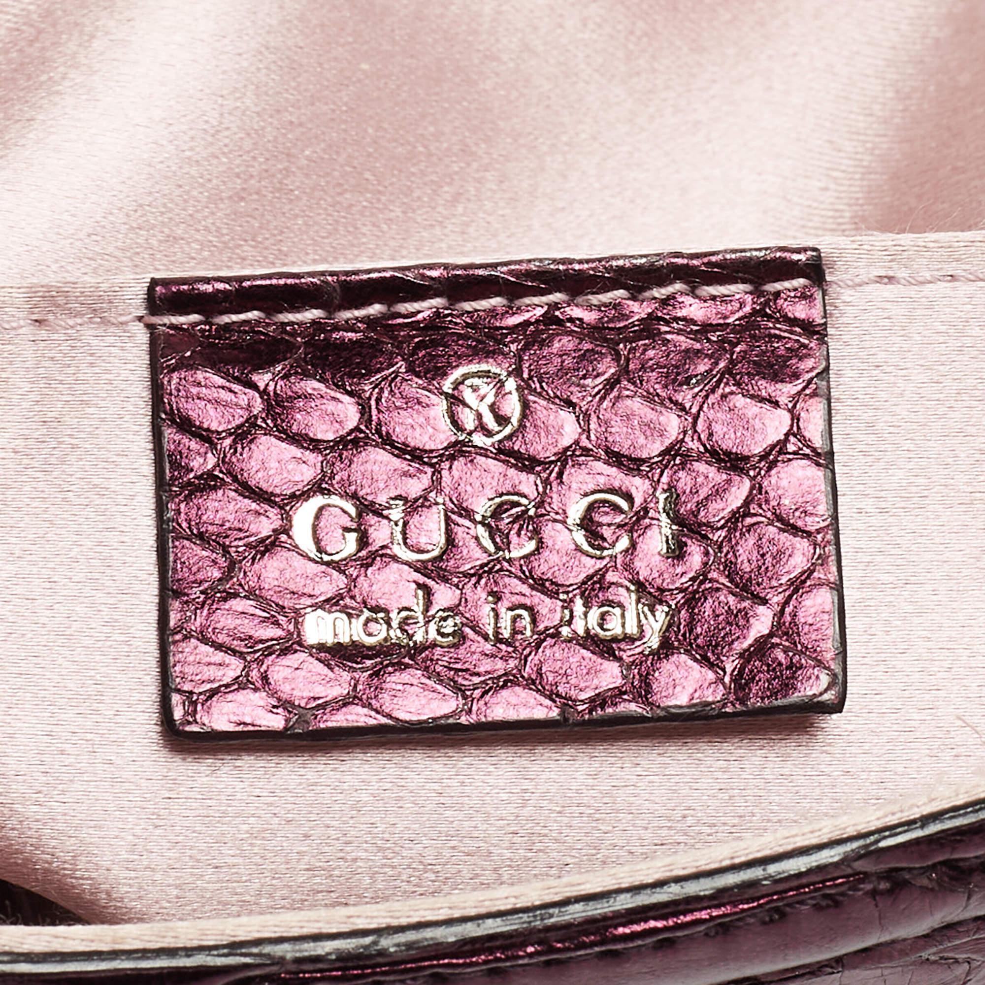 Gucci Purple Snakeskin Limited Edition Crystals Tom Ford Dragon Shoulder Bag In Good Condition In Dubai, Al Qouz 2