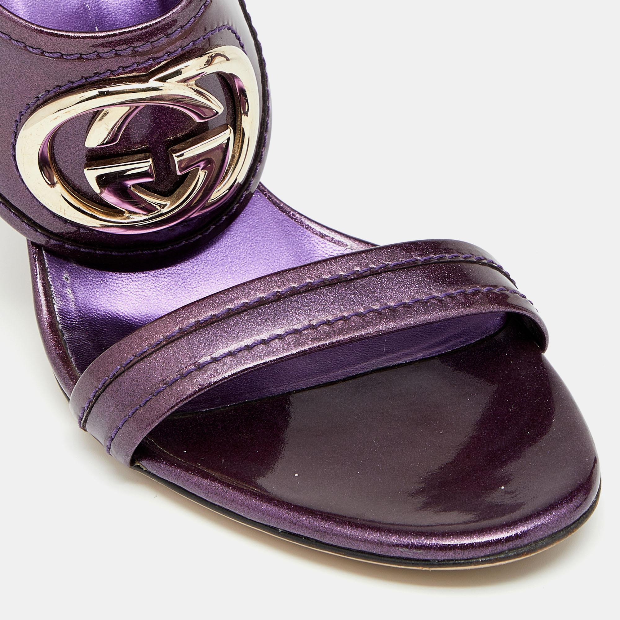 Gucci Purple Speckling Patent Leather Interlocking G Ankle Strap Sandals Size 39 In Good Condition In Dubai, Al Qouz 2