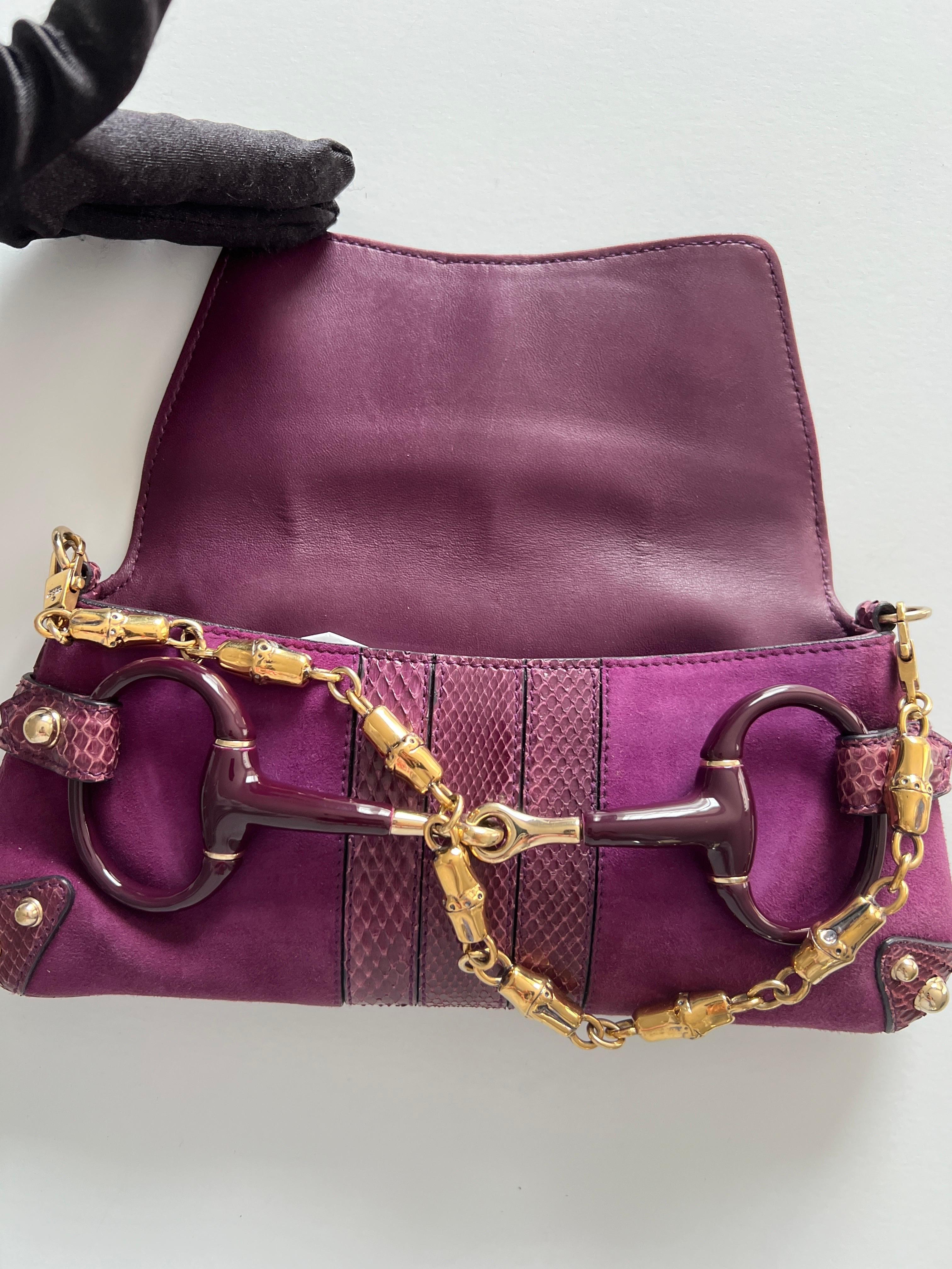 GUCCI Purple Suede And Snakeskin Horsebit Clutch Bag In Good Condition For Sale In Aurora, IL
