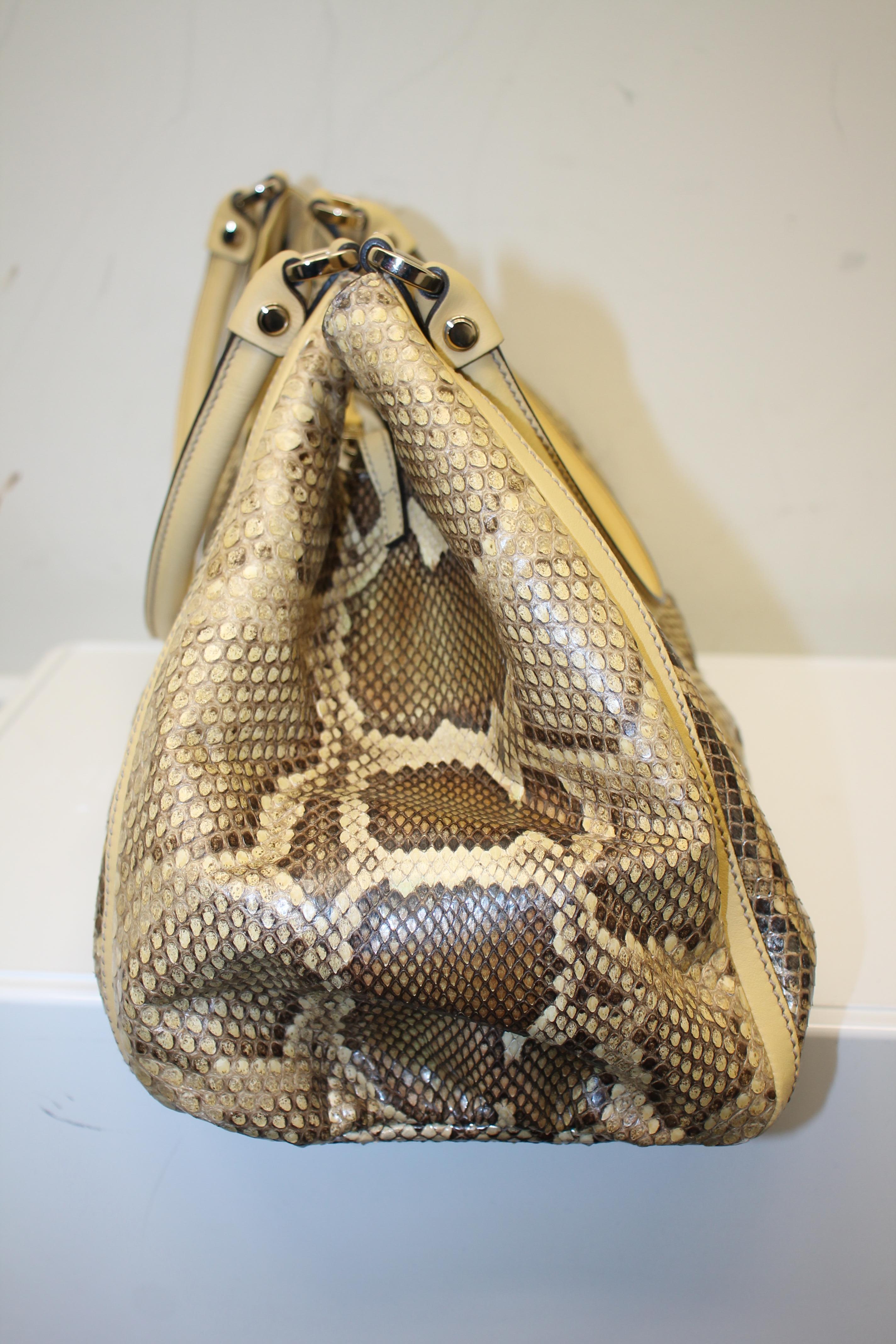 Gucci Python Leather D-Ring Tote In Good Condition For Sale In Roslyn, NY