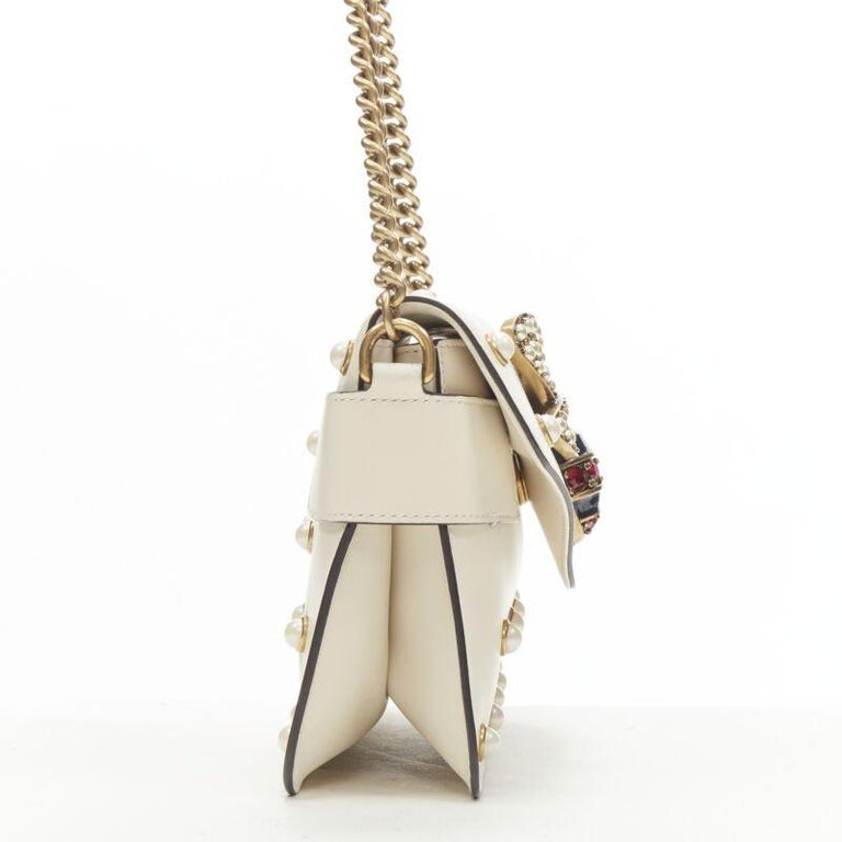 GUCCI Queen Margaret Embellished Bee pearl stud white flap  display picture 3