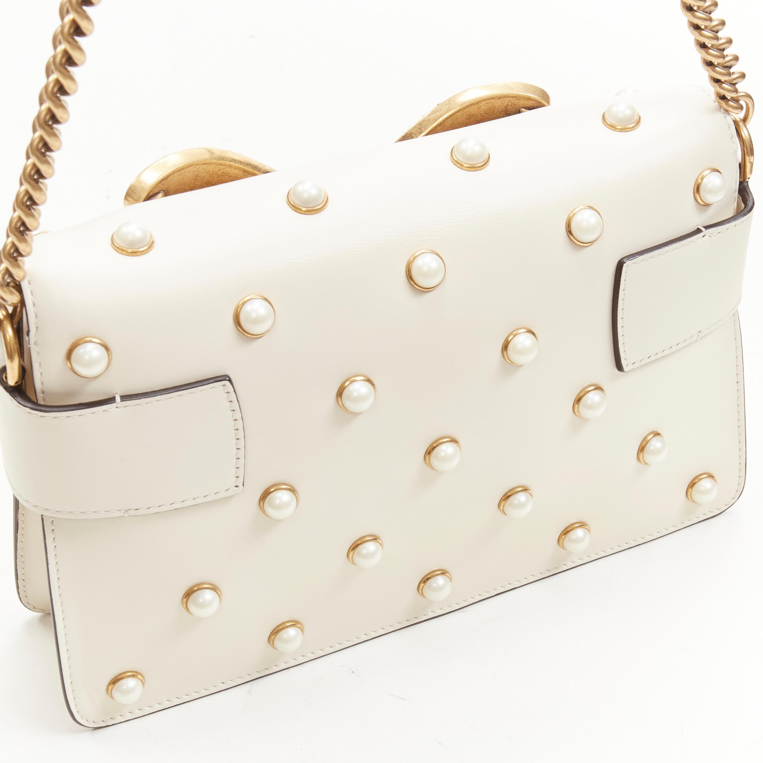 GUCCI Queen Margaret Embellished Bee pearl stud white flap crossbody bag For Sale 5
