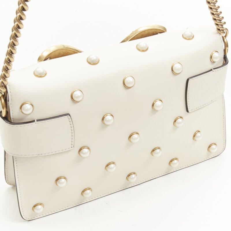 GUCCI Queen Margaret Embellished Bee pearl stud white flap crossbody bag For Sale 4